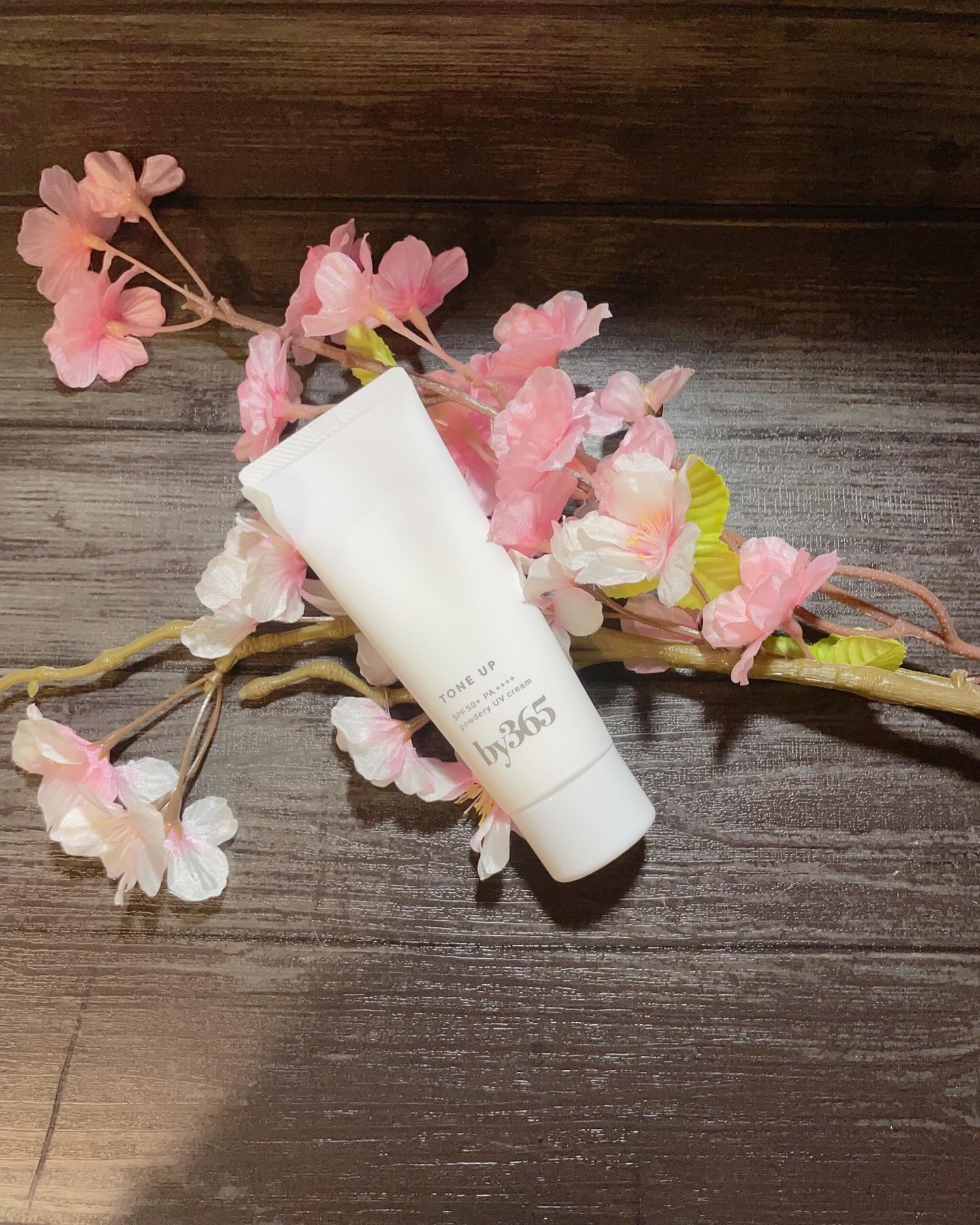 by365 パウダリーUVクリーム トーンアップ/ナリスアップ/日焼け止め・UVケアを使ったクチコミ（2枚目）