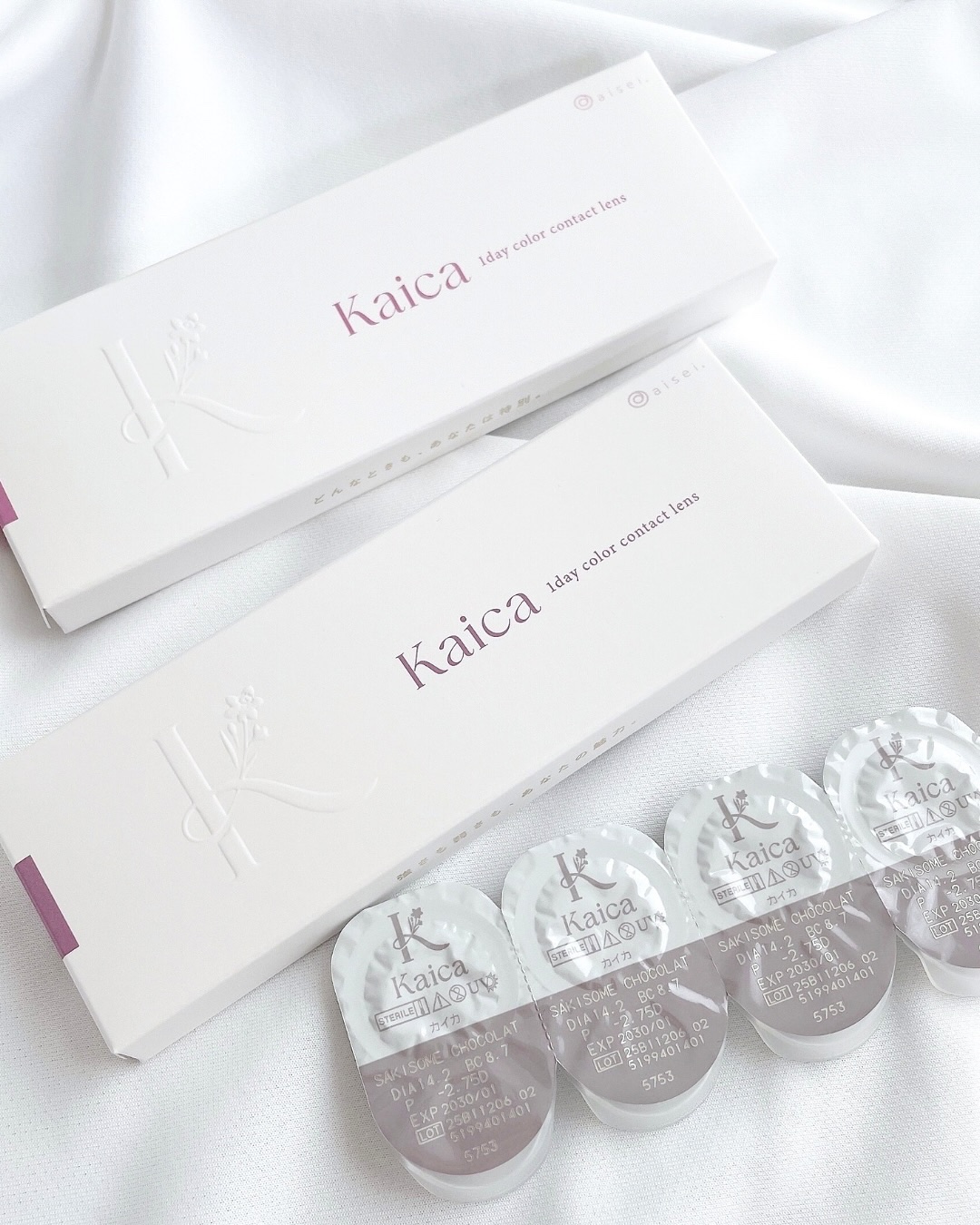 👀✨

Kaica
1 day 10枚入り ¥1,815

▫️透花ヴェール
＼うるっと透明感ブラウン／
透明感を与えてくれるヘーゼルブラウンで
色素薄い系の瞳に仕上がるよ♪

▫️淡花ヌード
＼ふわっと裸眼風ブラウン／
裸眼に馴染む淡い