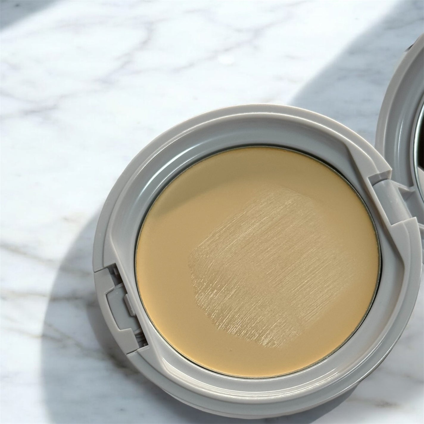 アルビオンスタジオ タフウェア ソリッド/ALBION/クリーム・エマルジョンファンデーションを使ったクチコミ(8枚目)