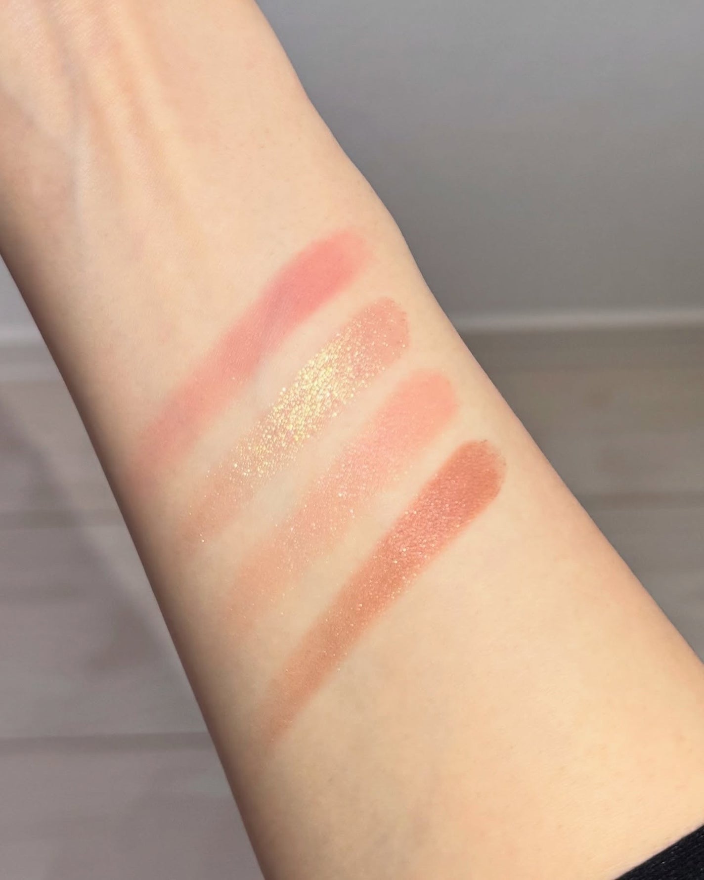 ダイメンションズ マルチエフェクト アイシャドウ/PRADA BEAUTY/アイシャドウパレットを使ったクチコミ(3枚目)