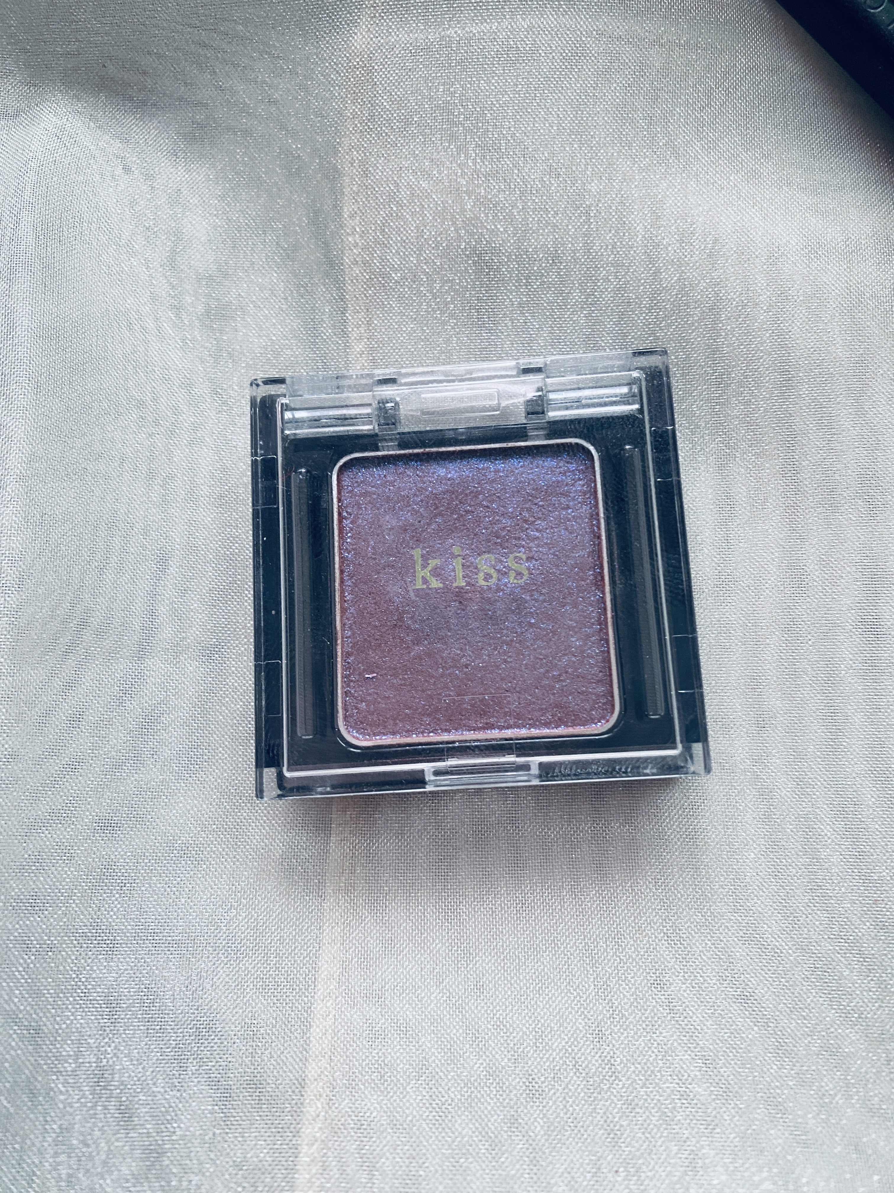 シアー グリッターアイズ/KiSS/単色アイシャドウを使ったクチコミ（1枚目）