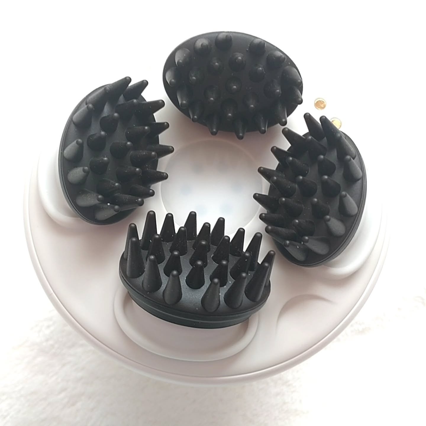 充電式EMSヘッドスパ プレミア/FESTINO/ヘッドマッサージャーを使ったクチコミ（2枚目）