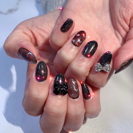 アイメイ。 on LIPS 「お出かけ用に可愛くしてもらいました🎀人差し指のリボンがポイント..」(2枚目)