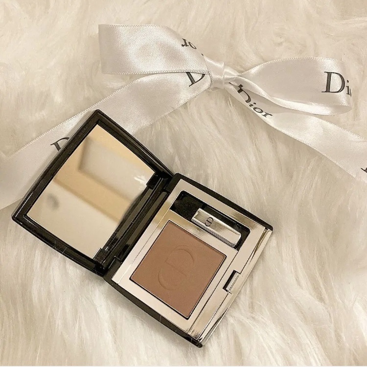 モノ クルール クチュール 763 ローズウッド/Dior/単色アイシャドウを使ったクチコミ（1枚目）