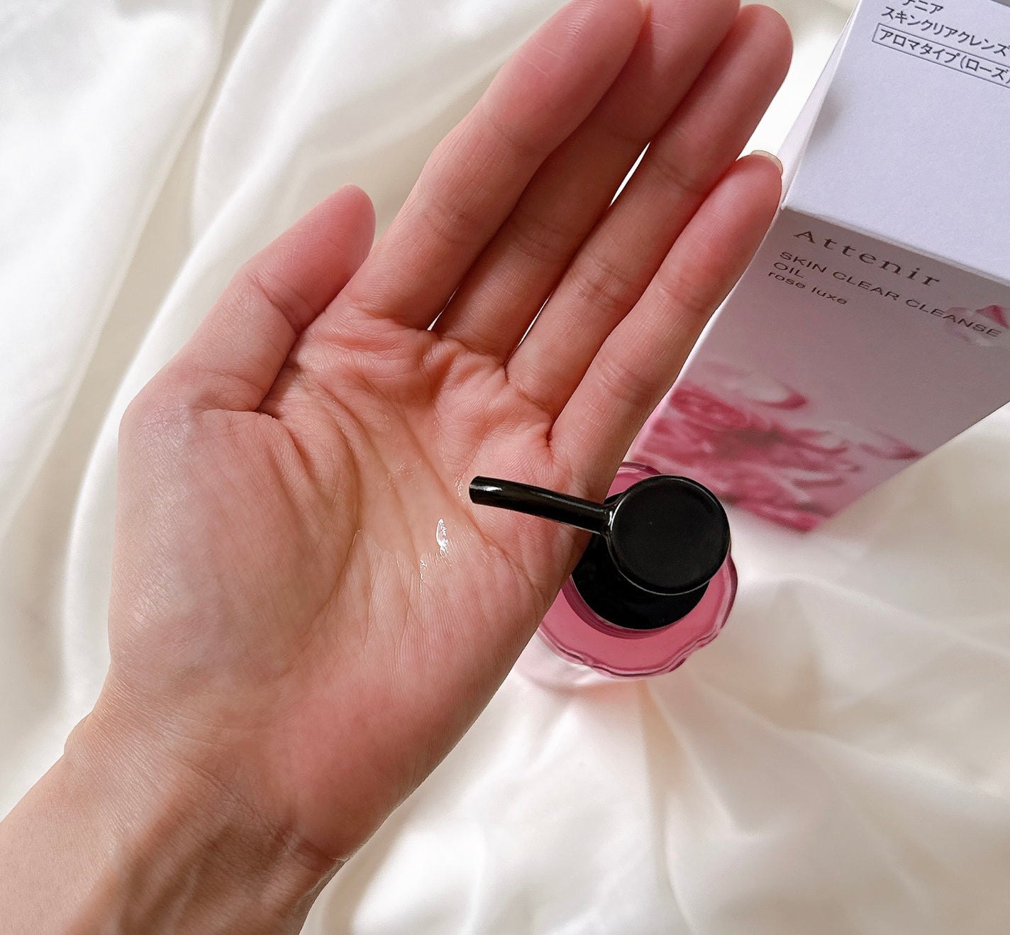 スキンクリア クレンズ オイル アロマタイプ ブーケ ド ローズ /アテニア/オイルクレンジングを使ったクチコミ(2枚目)