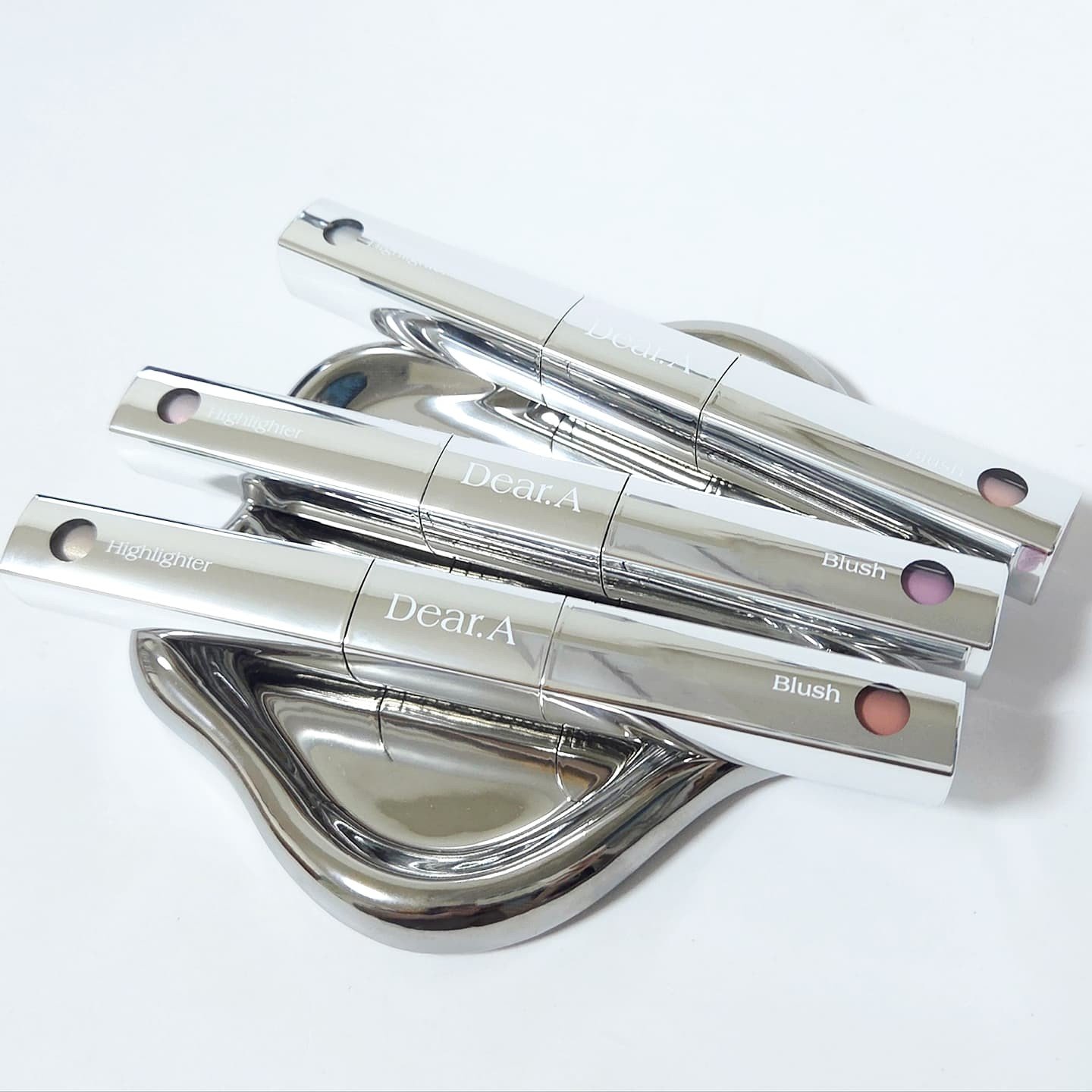 ブラッシュ＆ビームデュアルスティック 01 ヌーディーローズ＆パールグロウ/Dear.A/リキッドチークを使ったクチコミ（2枚目）