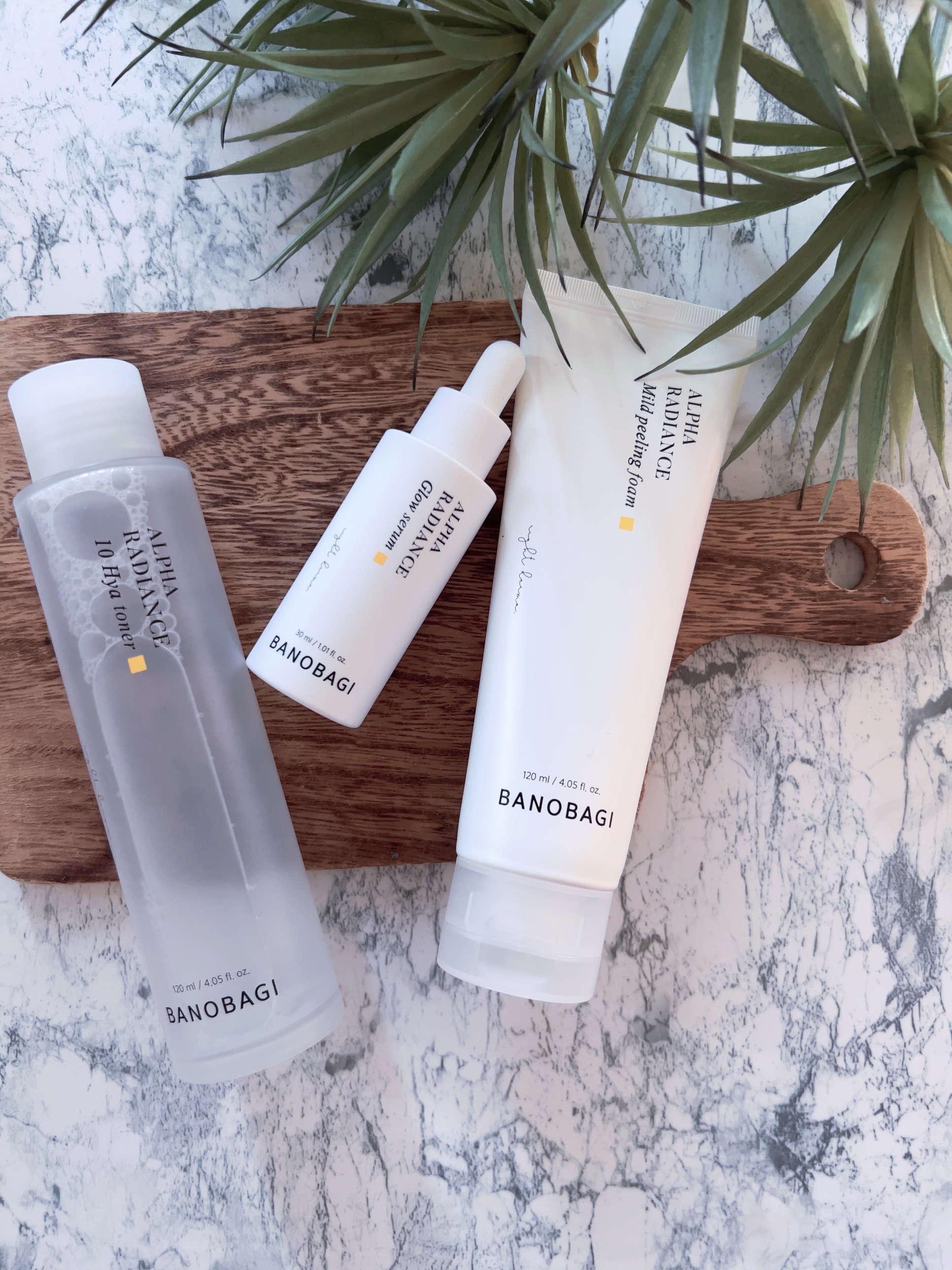 韓国ドクターズコスメ

大人気の韓国ドクターズコスメといえば
BANOBAGI✨

そのBANOBAGIから肌悩みをトータルケアできる
アルファラディアンスシリーズをお試し🪄

アルファラディアンスシリーズって？
美白*に優れたアルファア