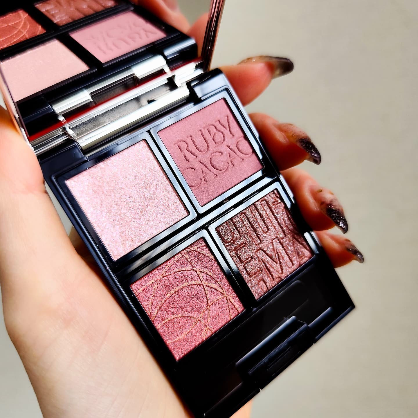 ドラマティックアイカラー (パウダー)/(クリーム)/マキアージュ/アイシャドウパレットを使ったクチコミ（1枚目）