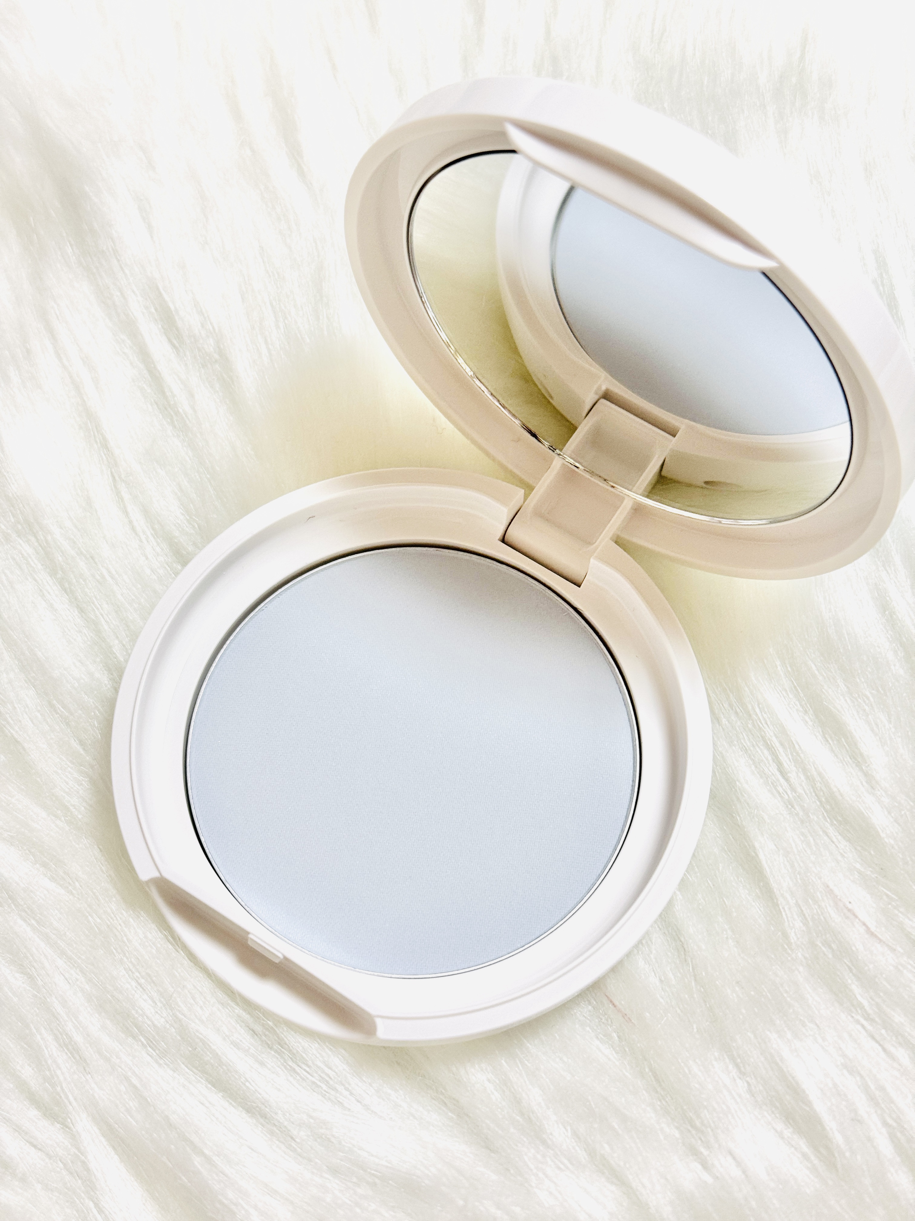 ミネラルUVパウダーS クールコンフォート EX02 アイスブルー/ONLY MINERALS/プレストパウダーを使ったクチコミ（3枚目）