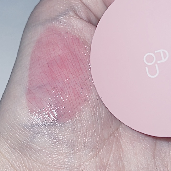 GLOWY TINT BALM 01 APPLE BALM/AOU/リップグロスを使ったクチコミ（3枚目）