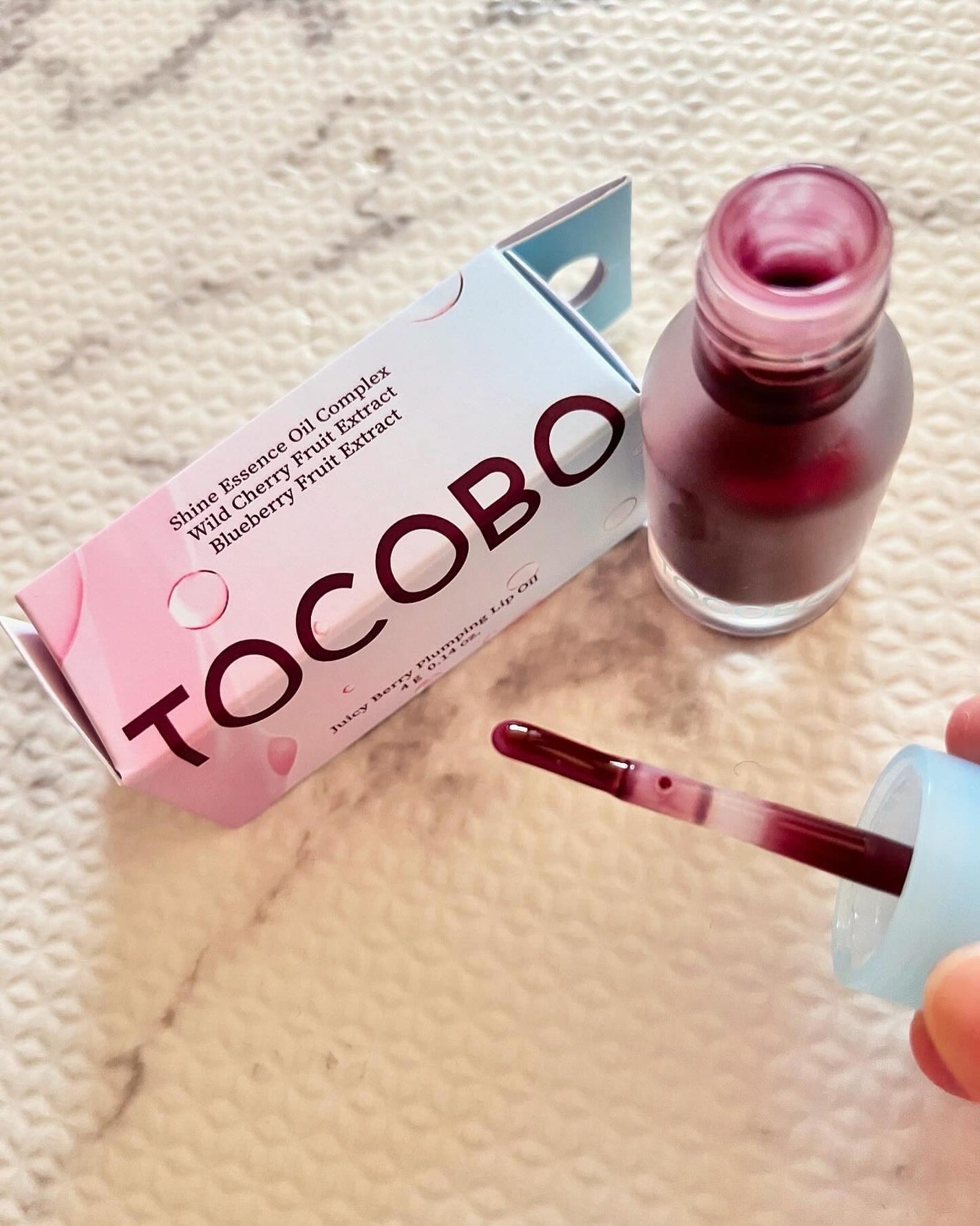 ジューシーベリープランピングリップオイル/TOCOBO/リップグロスを使ったクチコミ(2枚目)