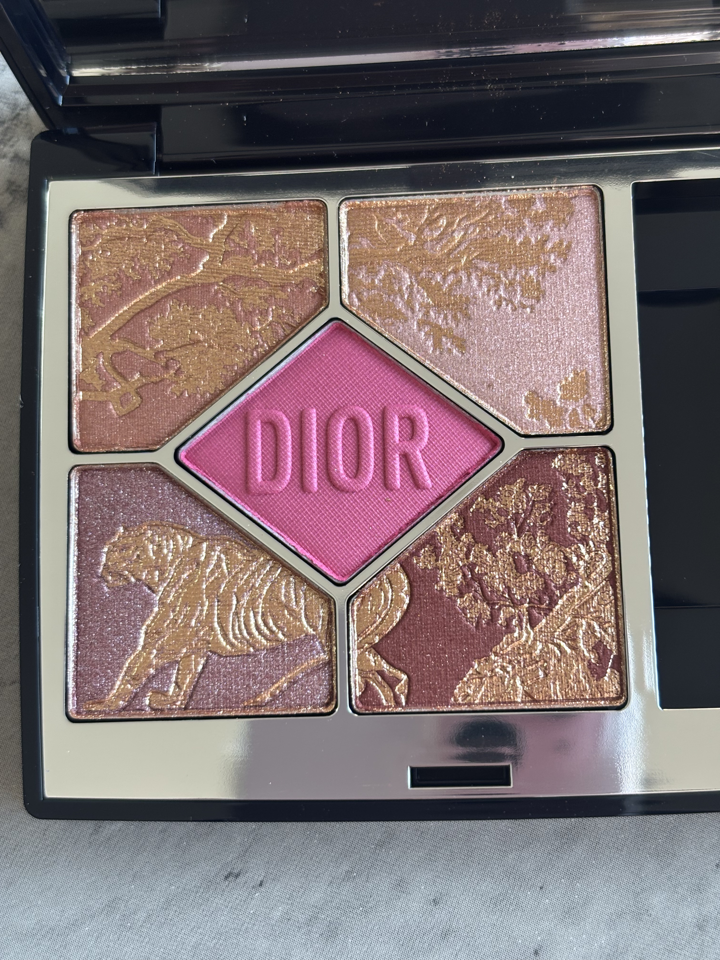 ディオールショウ サンク クルール/Dior/アイシャドウを使ったクチコミ（3枚目）