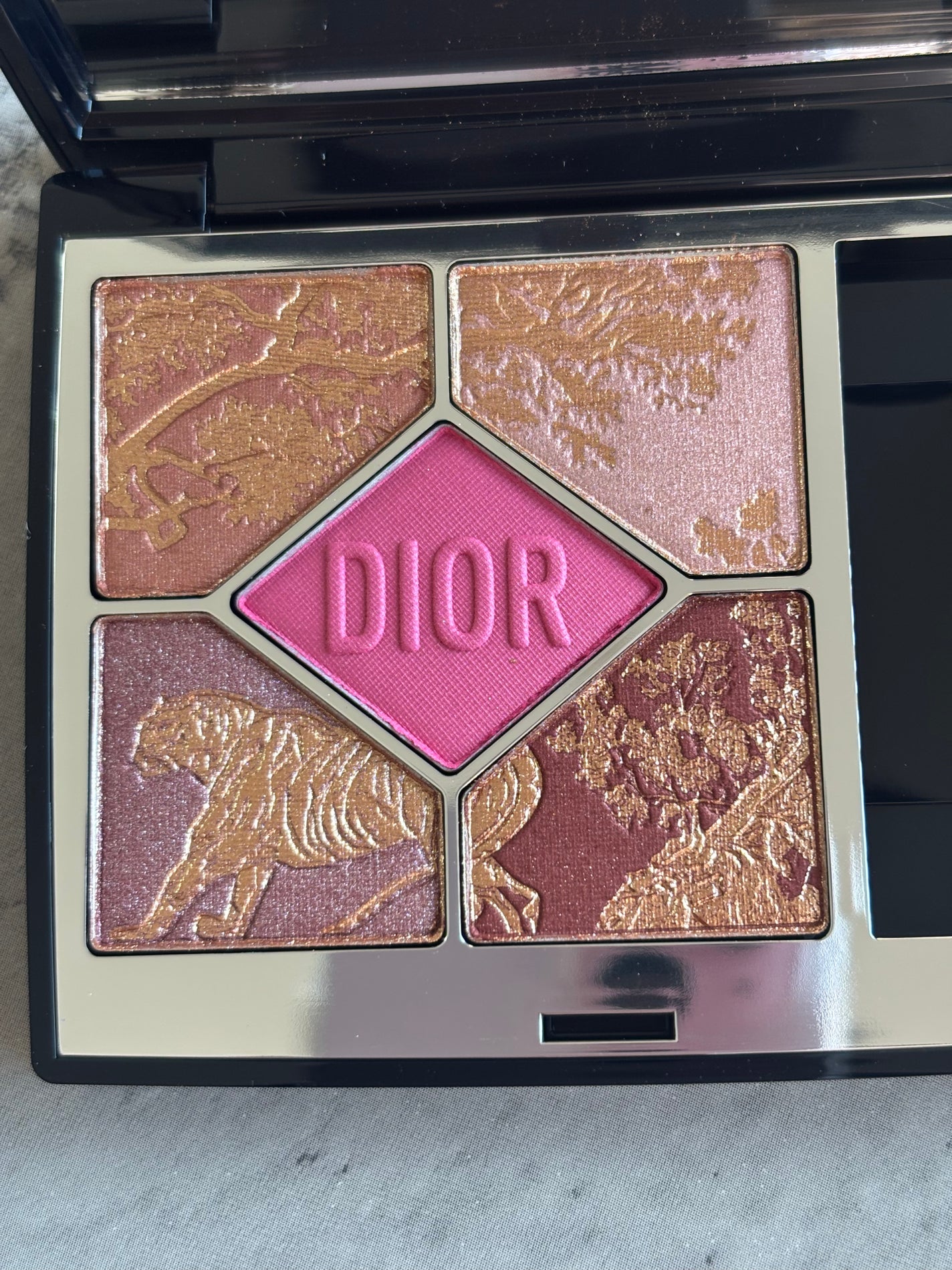 ディオールショウ サンク クルール/Dior/アイシャドウを使ったクチコミ(3枚目)