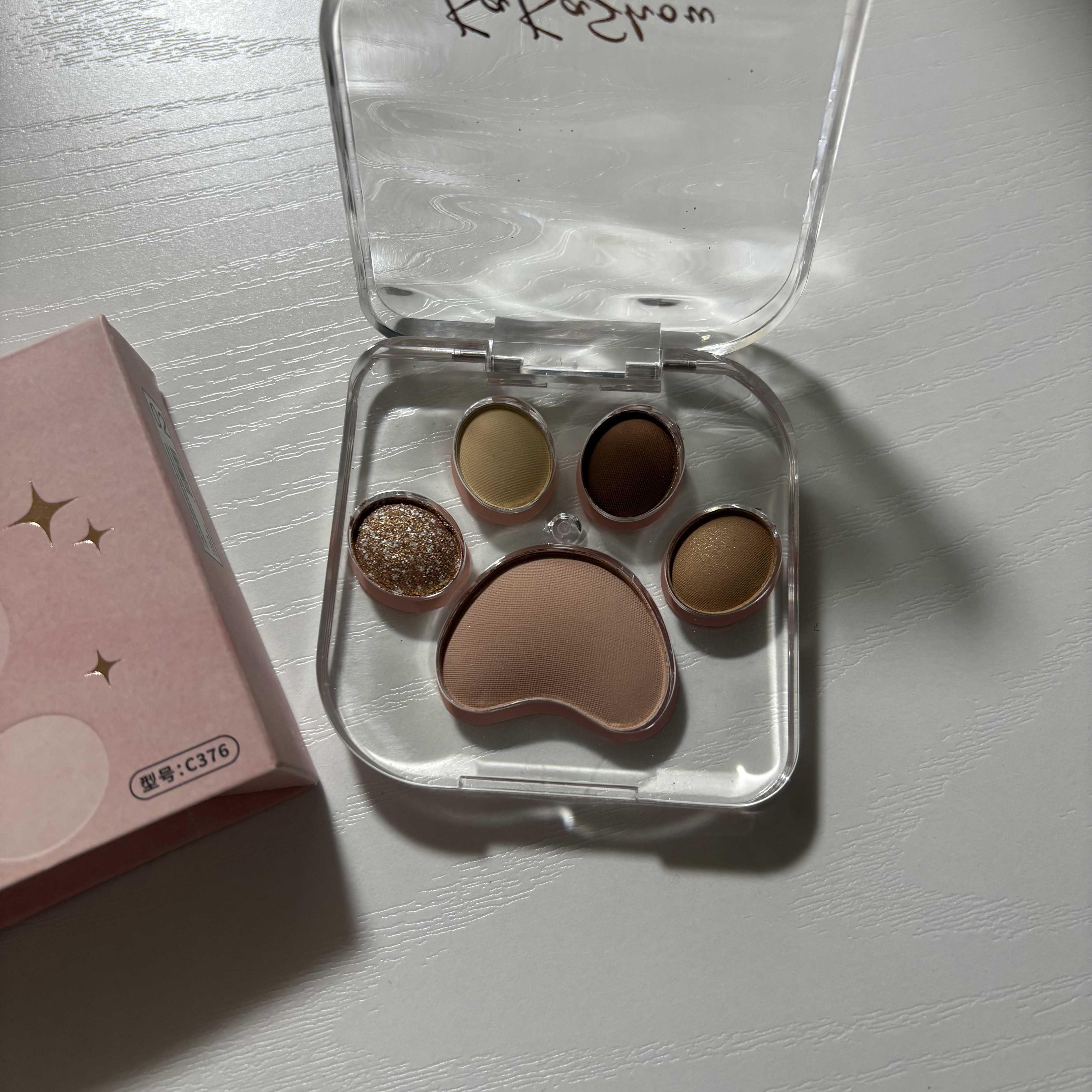 Cat Paw Eye Shadow Plate/kakashow/アイシャドウパレットを使ったクチコミ（2枚目）