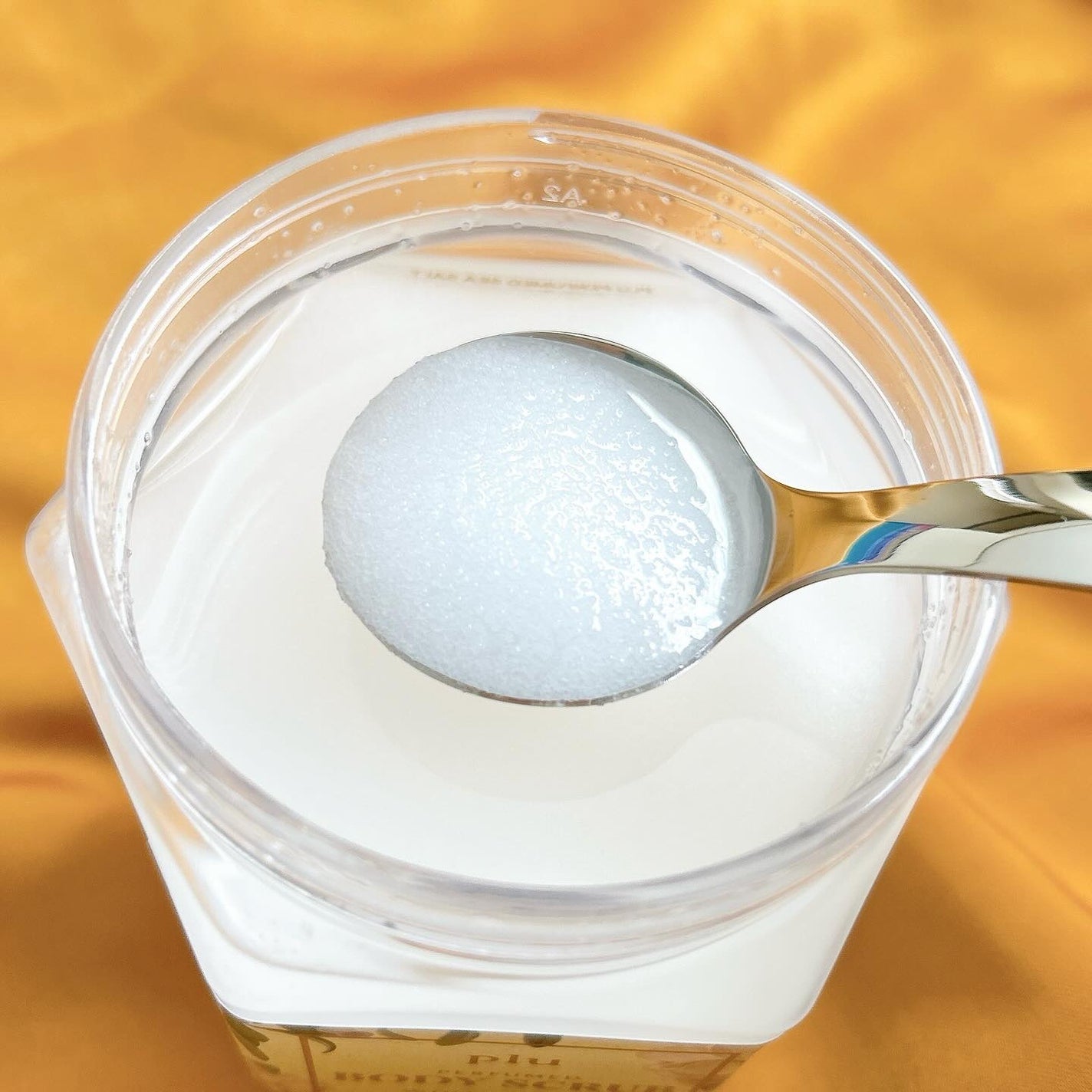 パヒュームドボディスクラブ ホワイトブラン/plu/ボディスクラブを使ったクチコミ(3枚目)