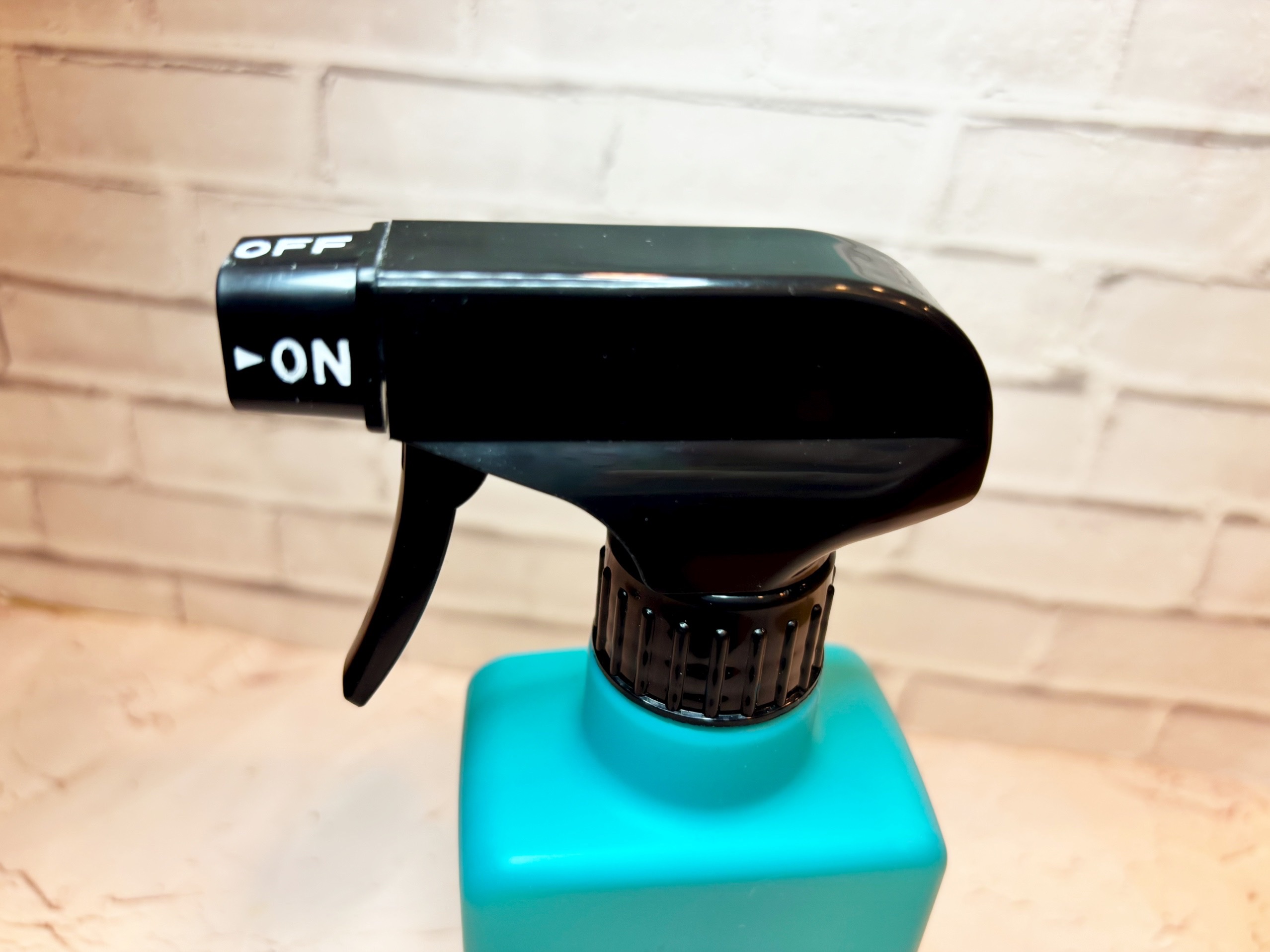 ファブリックミスト エレガントブルーフラワーの香り/MELLOW CHARM/ファブリックミストを使ったクチコミ（2枚目）