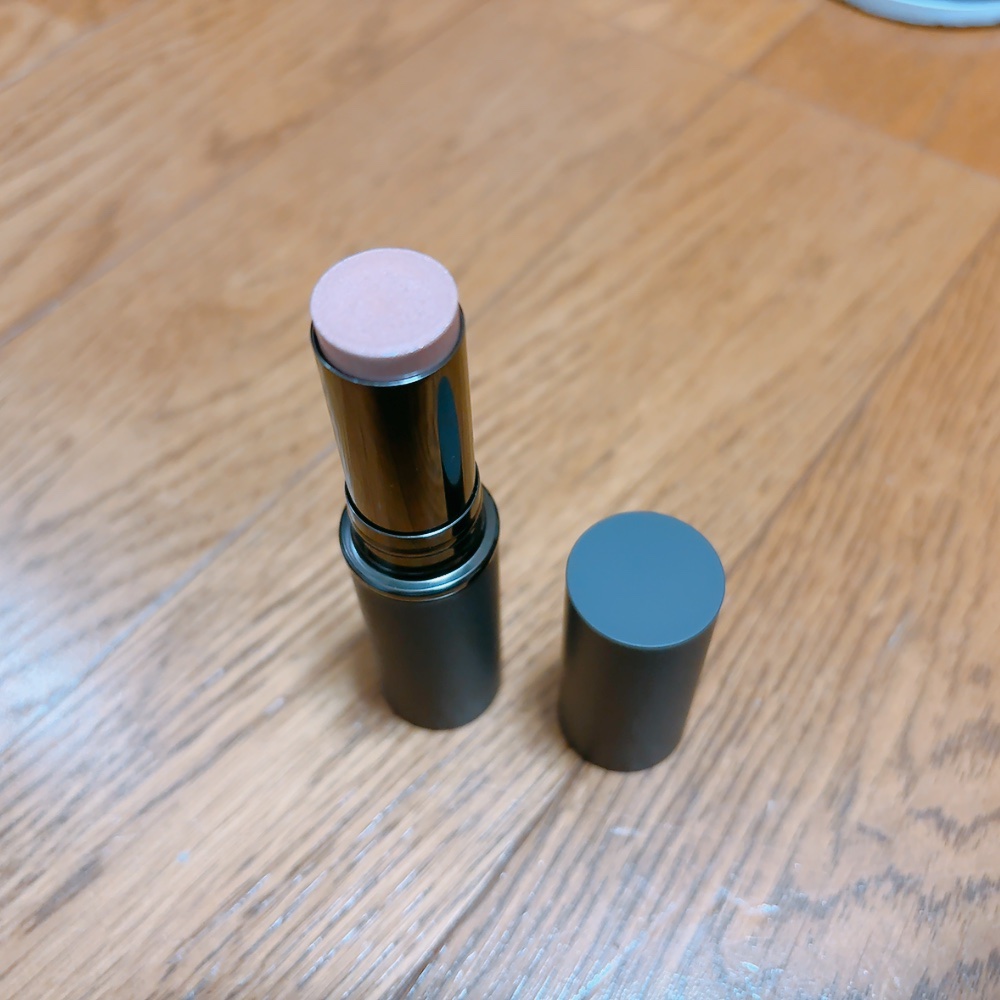 OSAJI オサジ ニュアンス ビーム スティックのクチコミ「OSAJIオサジ ニュアンス ビーム スティック
EX02

広い面にぐりーっと使えます。
微.....」（1枚目）