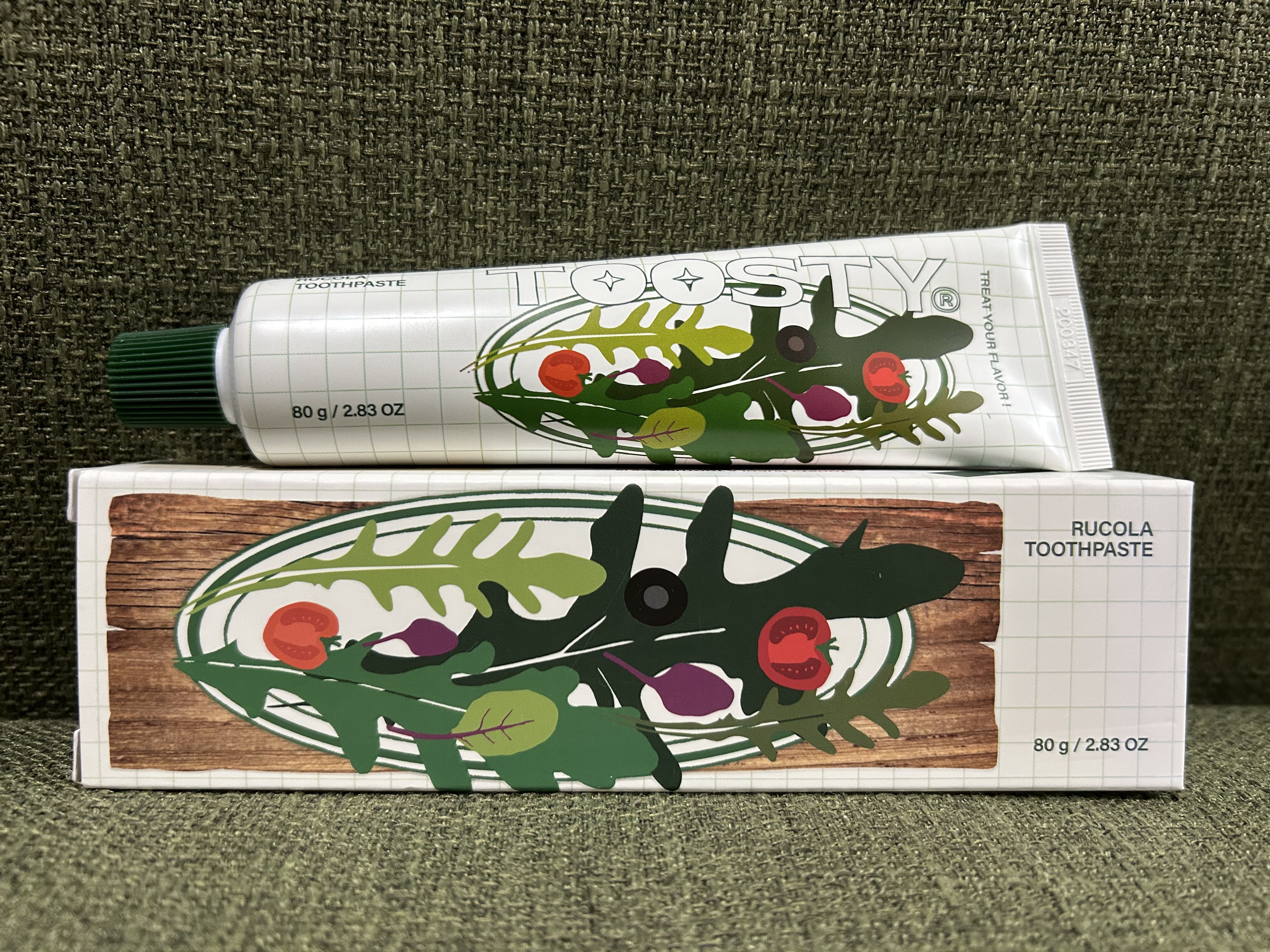 TOOSTY トゥースペーストのクチコミ「TOOSTY
トゥースペースト

ルッコラ味の歯磨き粉

レモンソルベ味がミントの辛味がなく使.....」（3枚目）