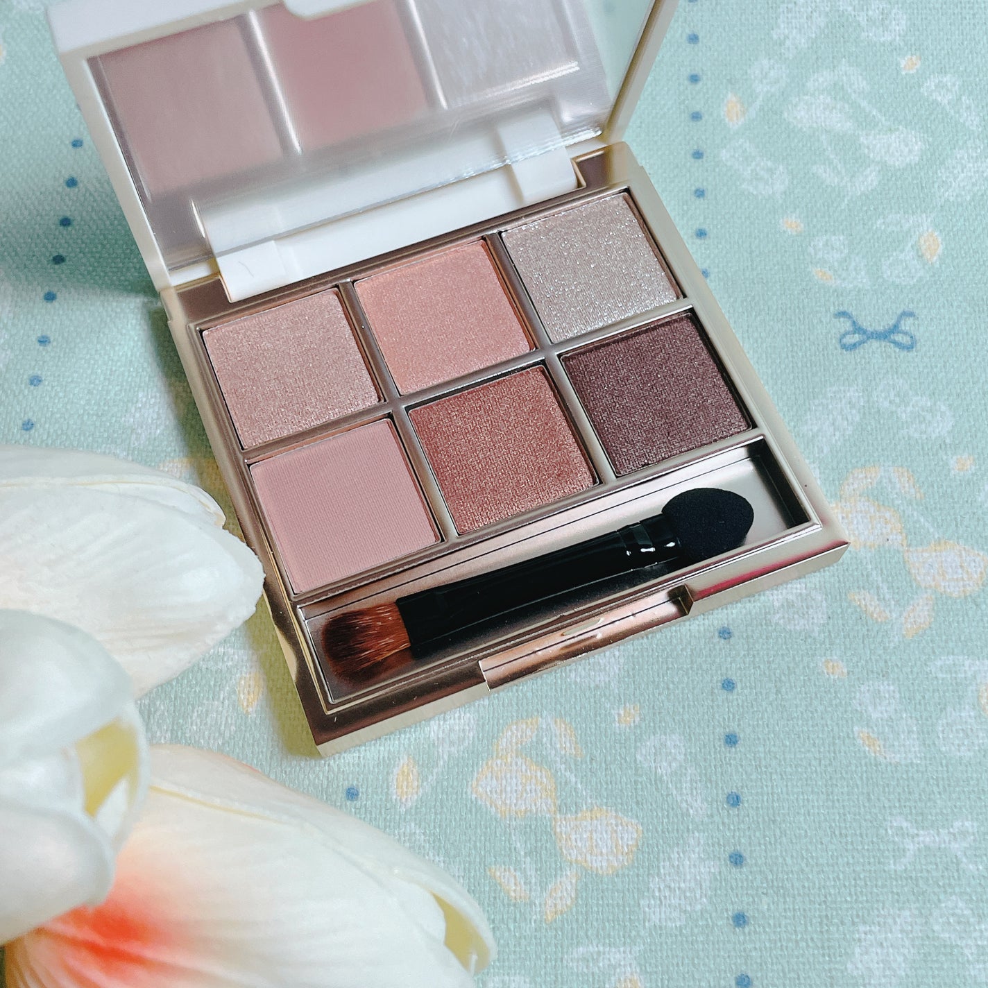 6色アイシャドウパレット/and us/アイシャドウパレットを使ったクチコミ(1枚目)