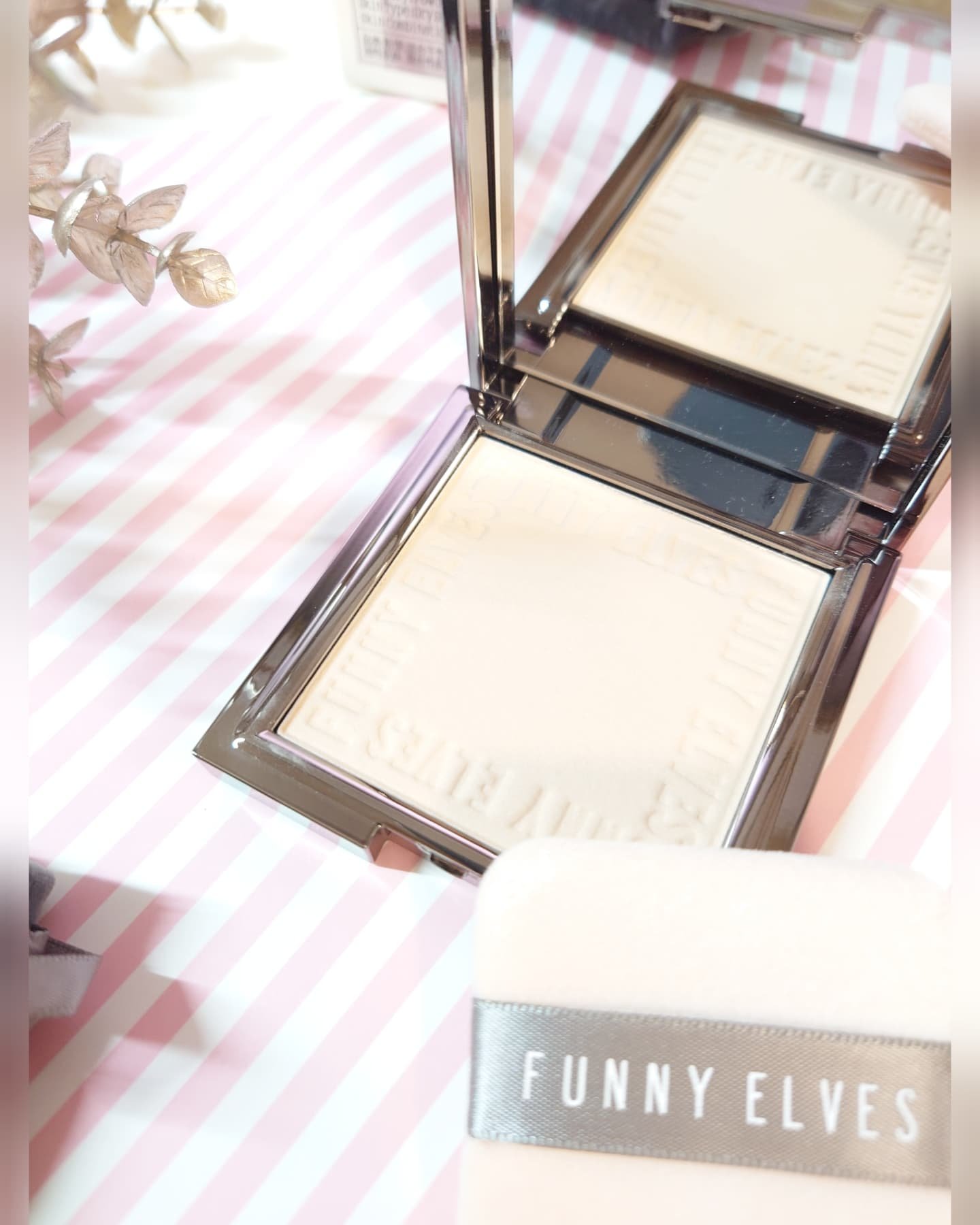 ソフトマットプレストパウダー/FUNNY ELVES方里/プレストパウダーを使ったクチコミ（2枚目）