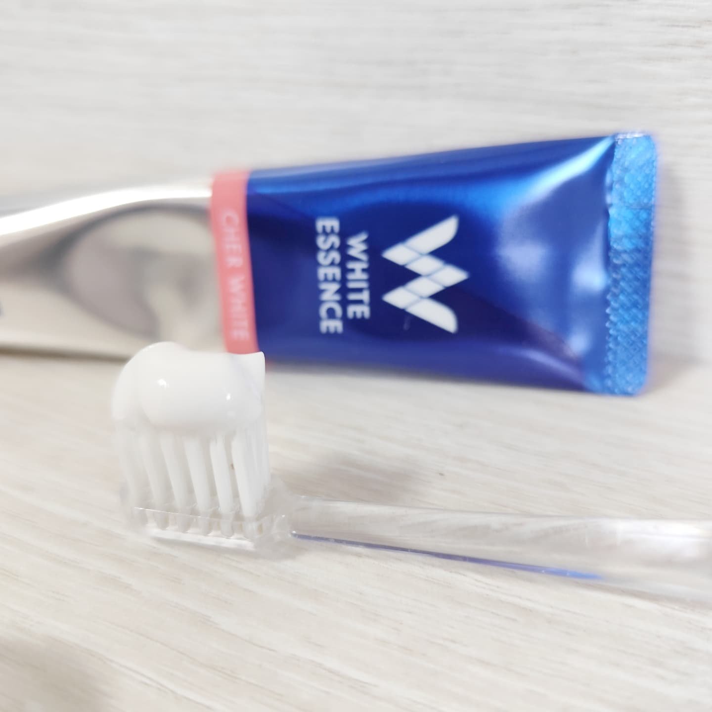 シェールホワイト/ホワイトエッセンス/歯磨き粉を使ったクチコミ（2枚目）