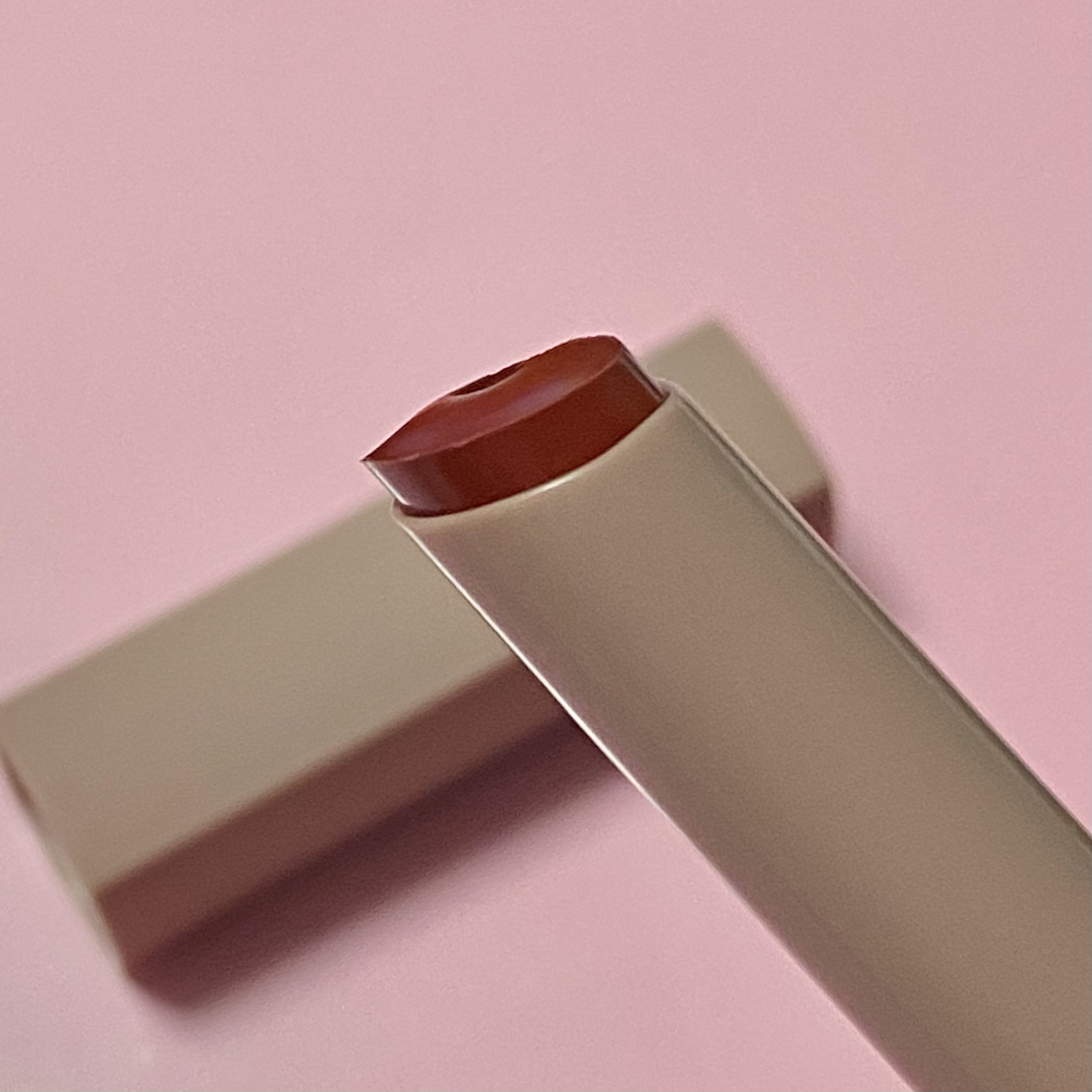 アカデミアコットンリップスティック/MERZY/口紅を使ったクチコミ（2枚目）