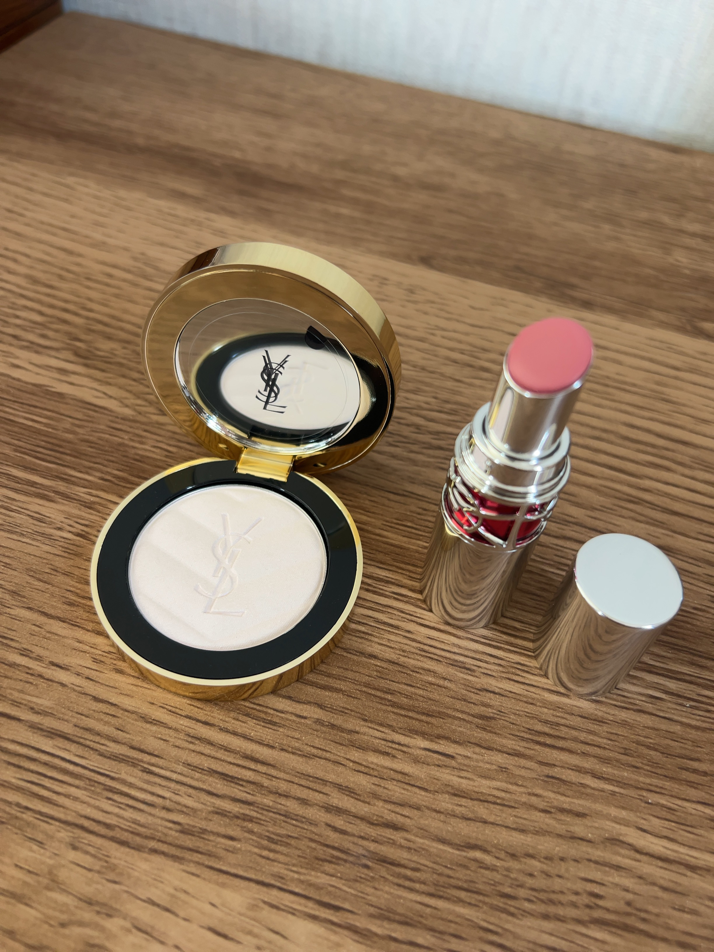 YSL ラブシャイン キャンディグレーズ/YVES SAINT LAURENT BEAUTE/口紅を使ったクチコミ（2枚目）