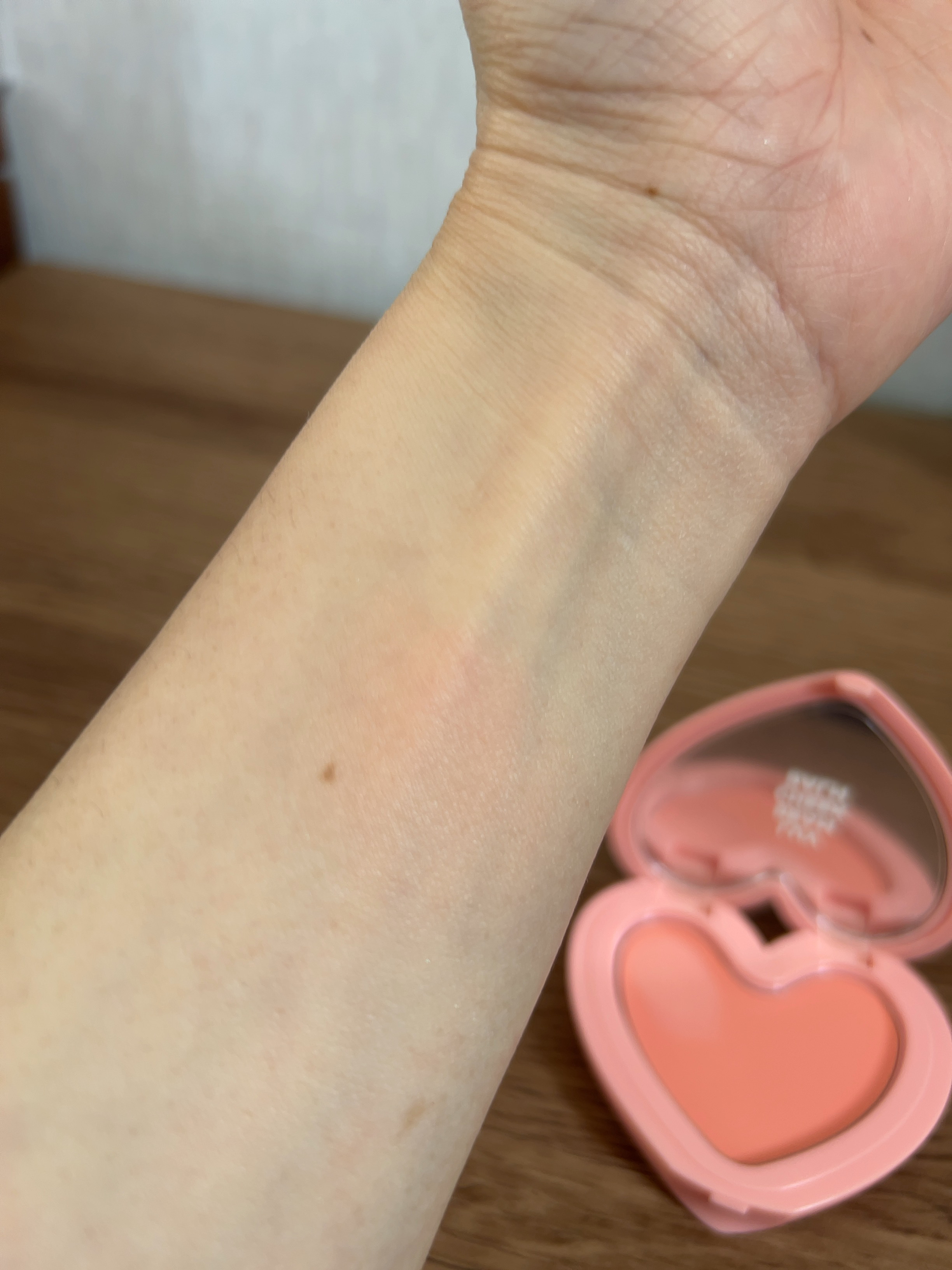 エクストラ カラー シャイン 681 ヌードペタル/BOBBI BROWN/口紅を使ったクチコミ（3枚目）