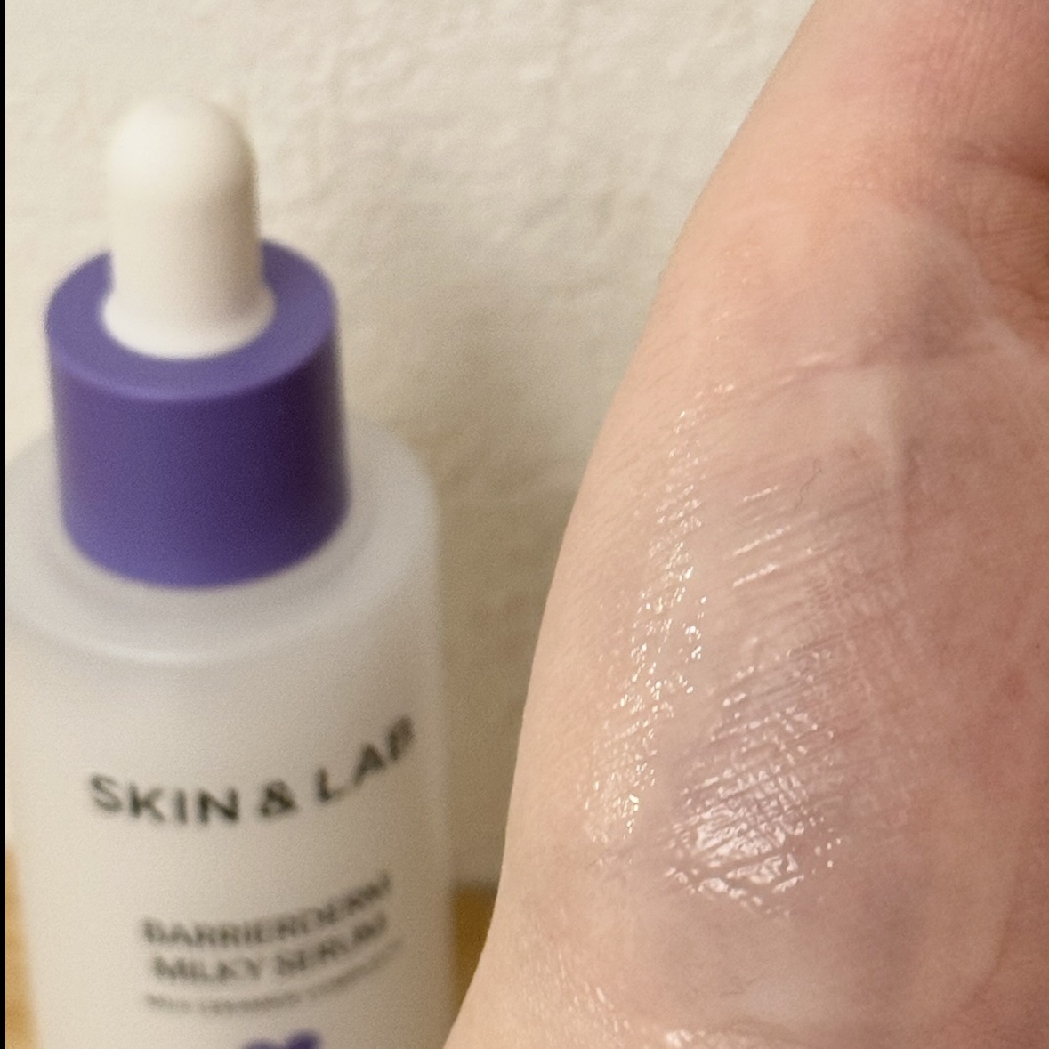 バリアダームミルキーセラム/SKIN&LAB/美容液を使ったクチコミ（2枚目）