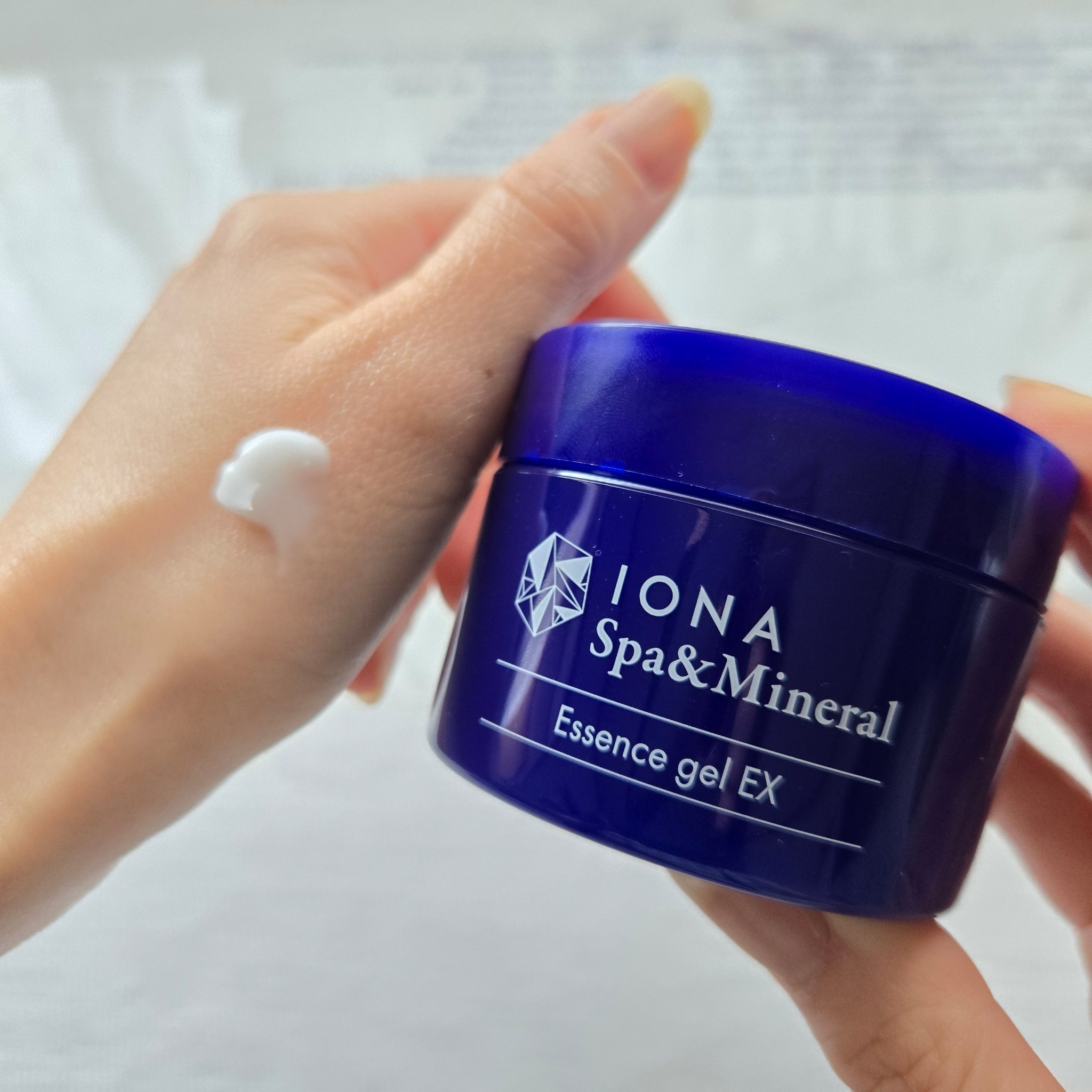 エッセンス ジェル EX/イオナ スパ＆ミネラル/オールインワン化粧品を使ったクチコミ（2枚目）