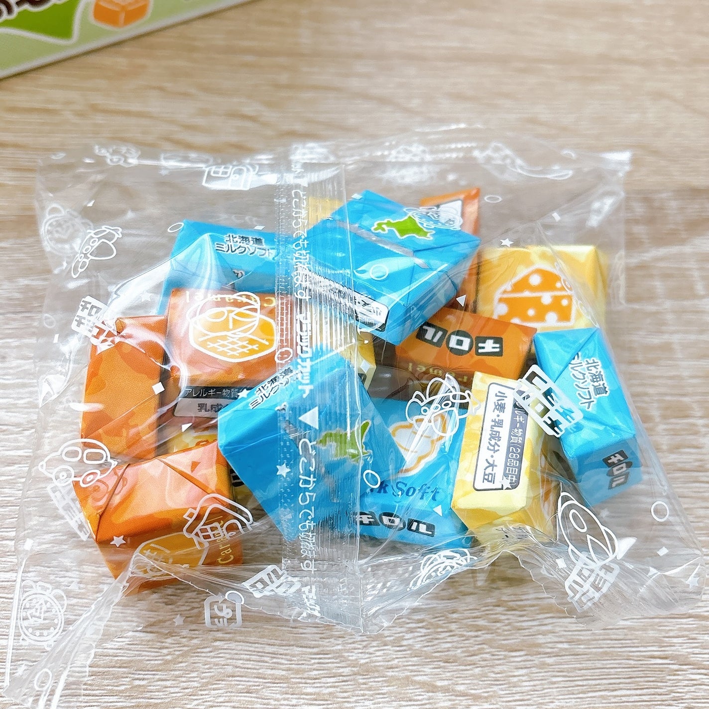 narukuru❤︎ on LIPS 「コスメネタじゃないんですが、かわいかったので。セブンで箱がか..」(5枚目)