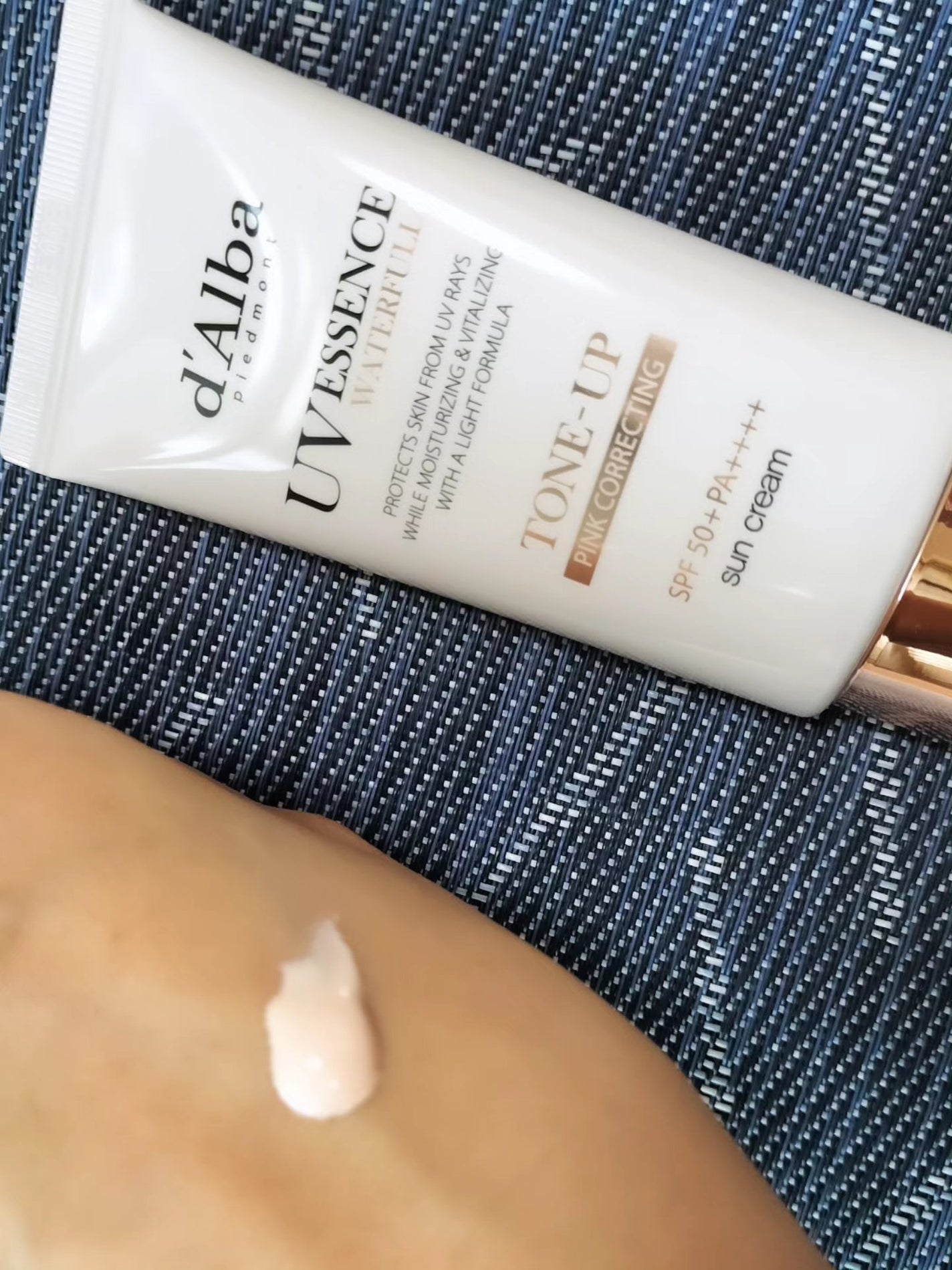 ウォータフルトーンアップサンクリーム/ダルバ/日焼け止めクリームを使ったクチコミ(3枚目)