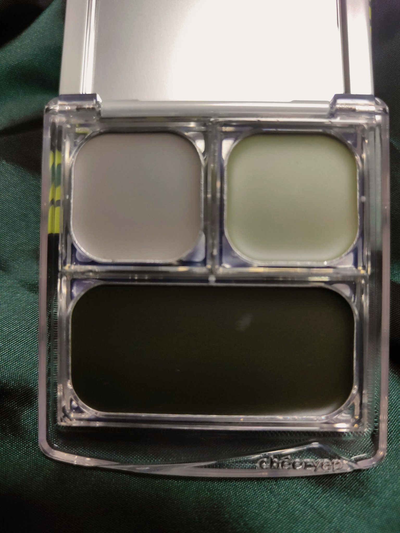 Sサイズアイシャドウブロック マグネット式カスタムパレット/CHEERYEP/単色アイシャドウを使ったクチコミ（2枚目）