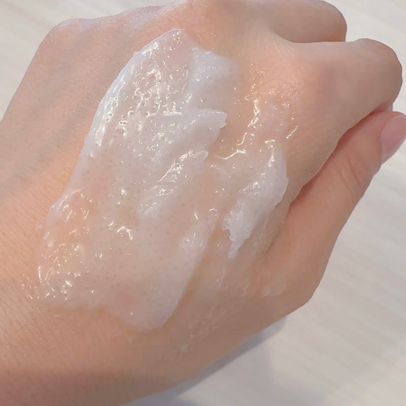 フレッシュクラウドスクラブ ゼラニウム&プリムローズ/アレンシア/ボディスクラブを使ったクチコミ(3枚目)