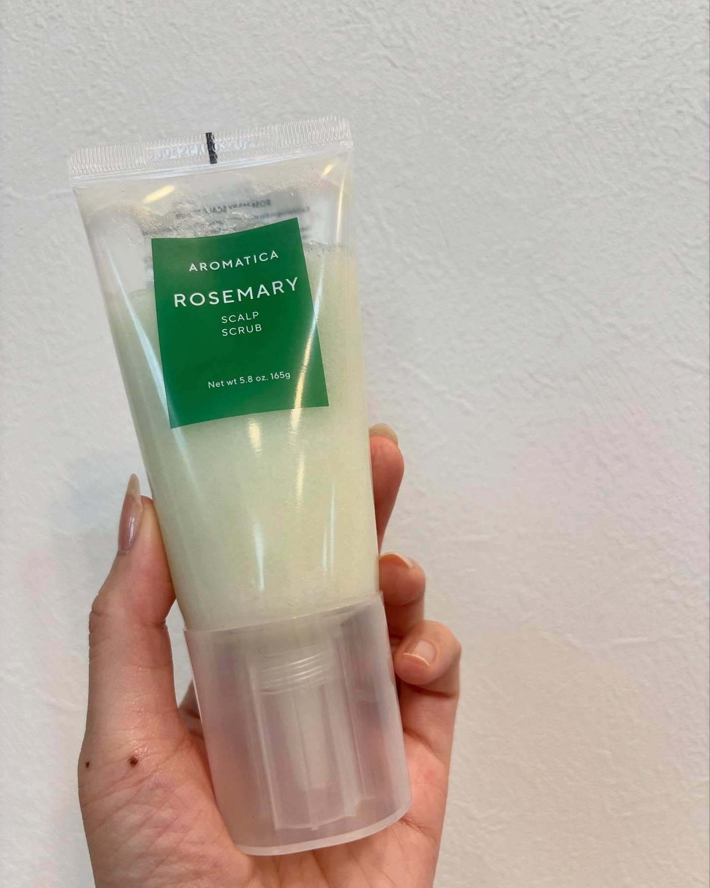 ローズマリー スカルプ スクラブ/AROMATICA/ヘッドスクラブを使ったクチコミ（2枚目）