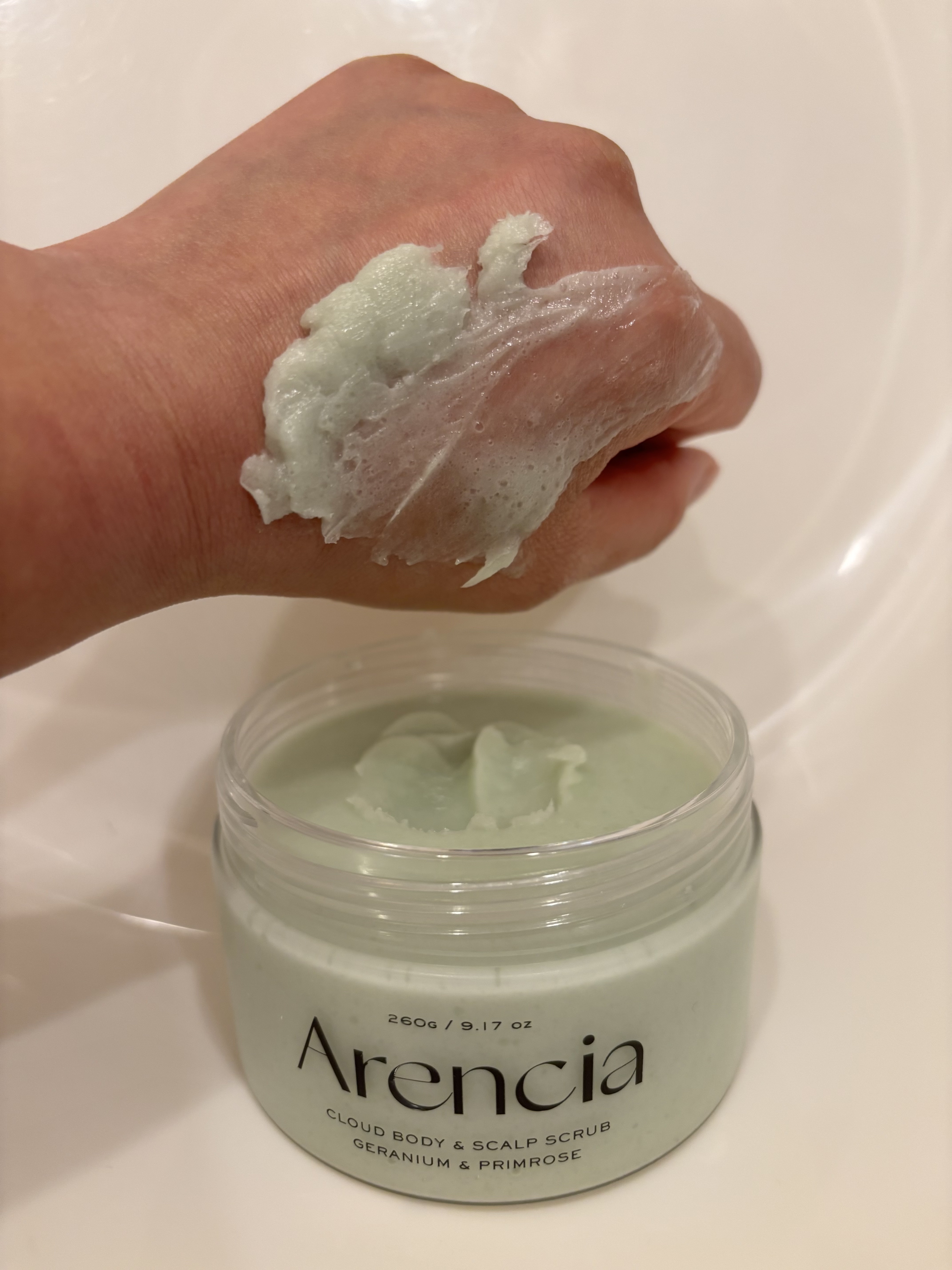 フレッシュクラウドスクラブ ゼラニウム&プリムローズ/アレンシア/ボディスクラブを使ったクチコミ（3枚目）