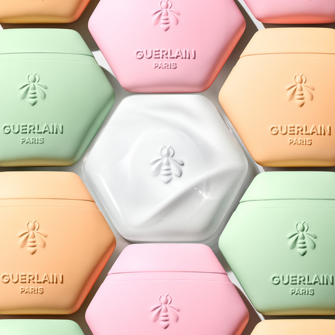 アクア アレゴリア ハンドクリーム ローザ ロッサ/GUERLAIN/ハンドクリームを使ったクチコミ(4枚目)