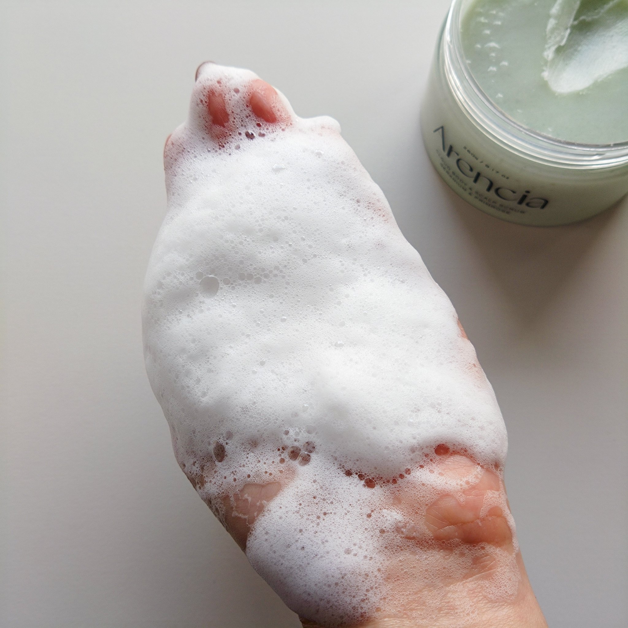 フレッシュクラウドスクラブ ゼラニウム&プリムローズ/アレンシア/ボディスクラブを使ったクチコミ（3枚目）