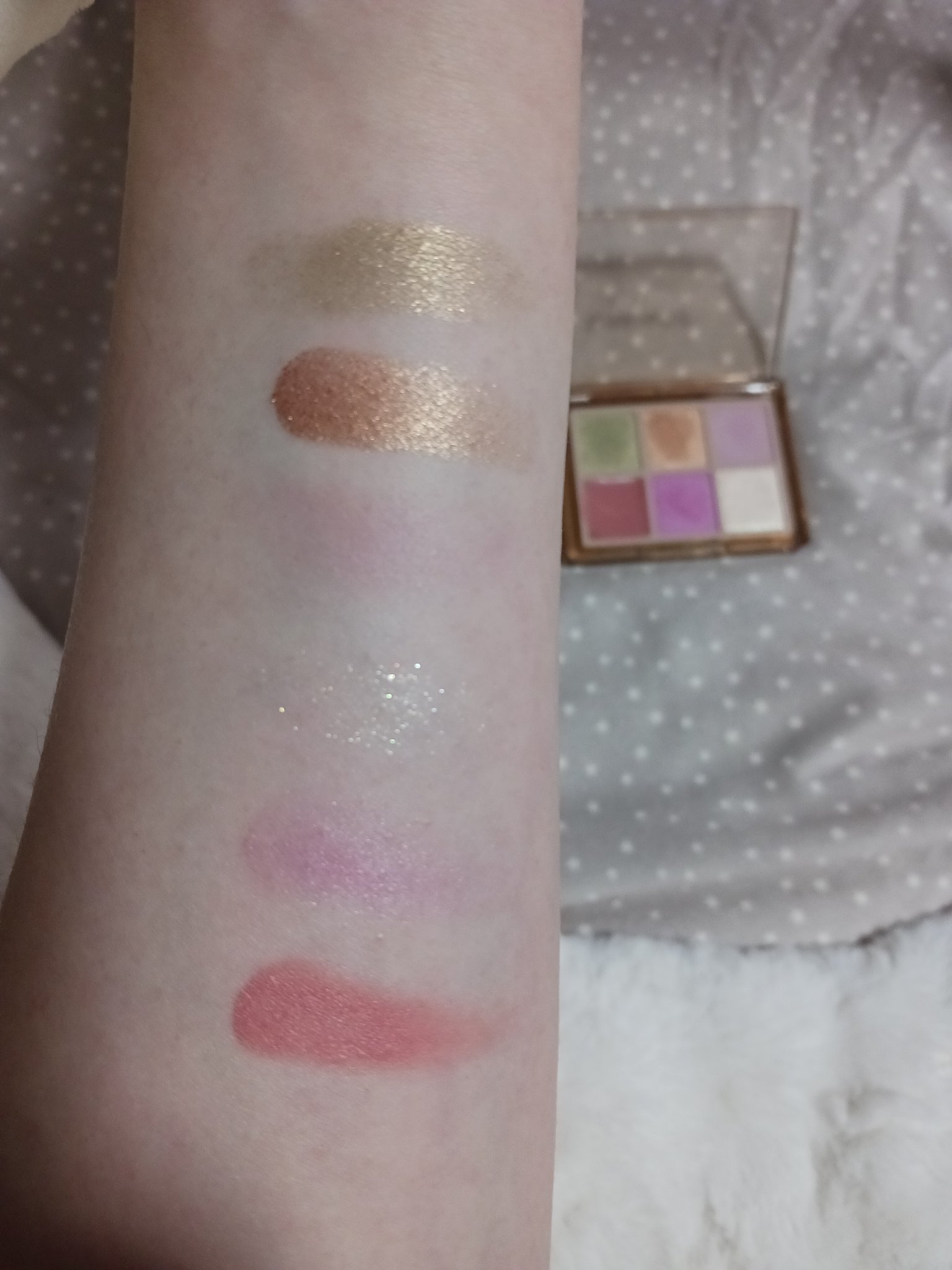 フーミー 時計回りパレット/WHOMEE/アイシャドウパレットを使ったクチコミ（1枚目）