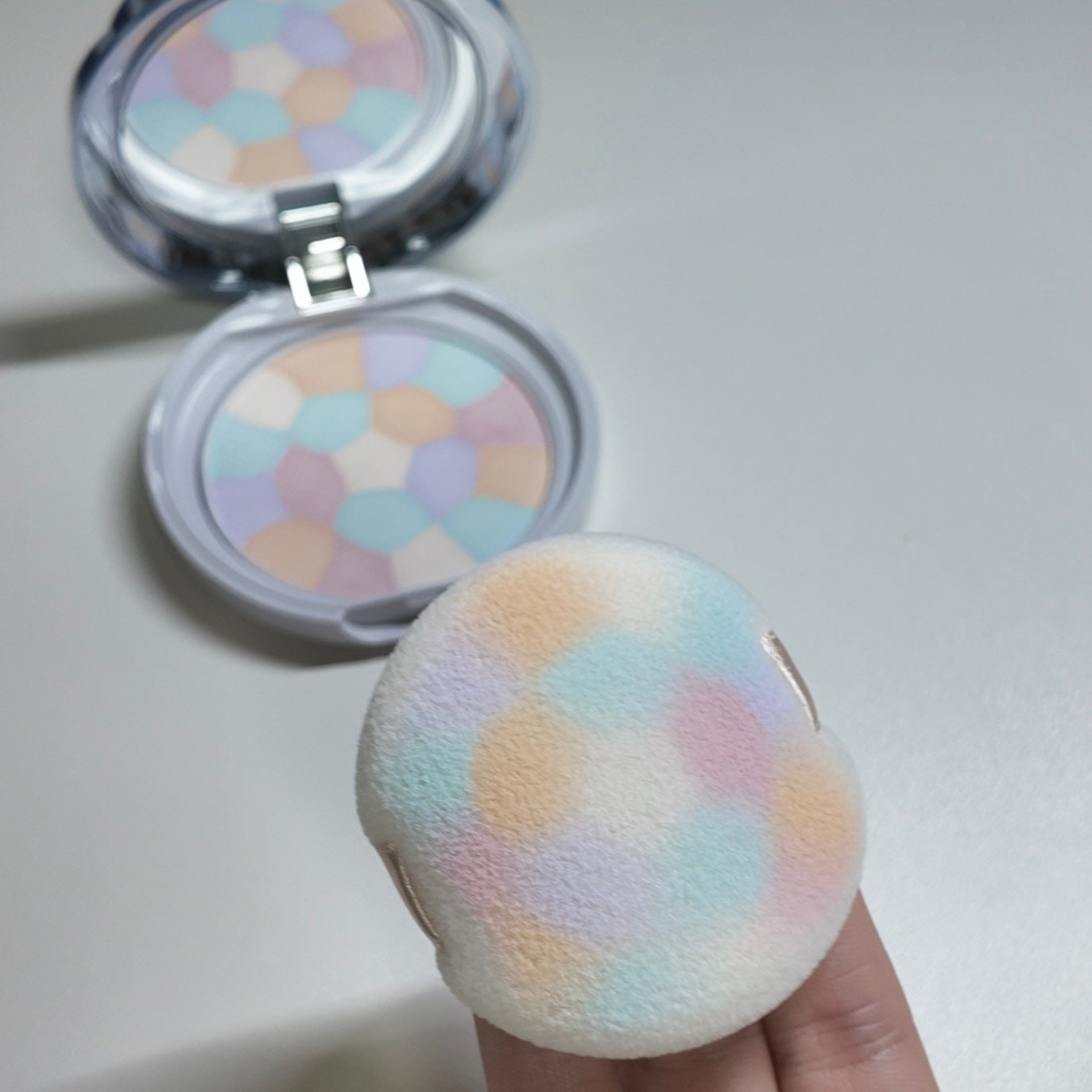 イルミネイティングフィニッシュパウダー ~Abloom~/キャンメイク/プレストパウダーを使ったクチコミ(2枚目)