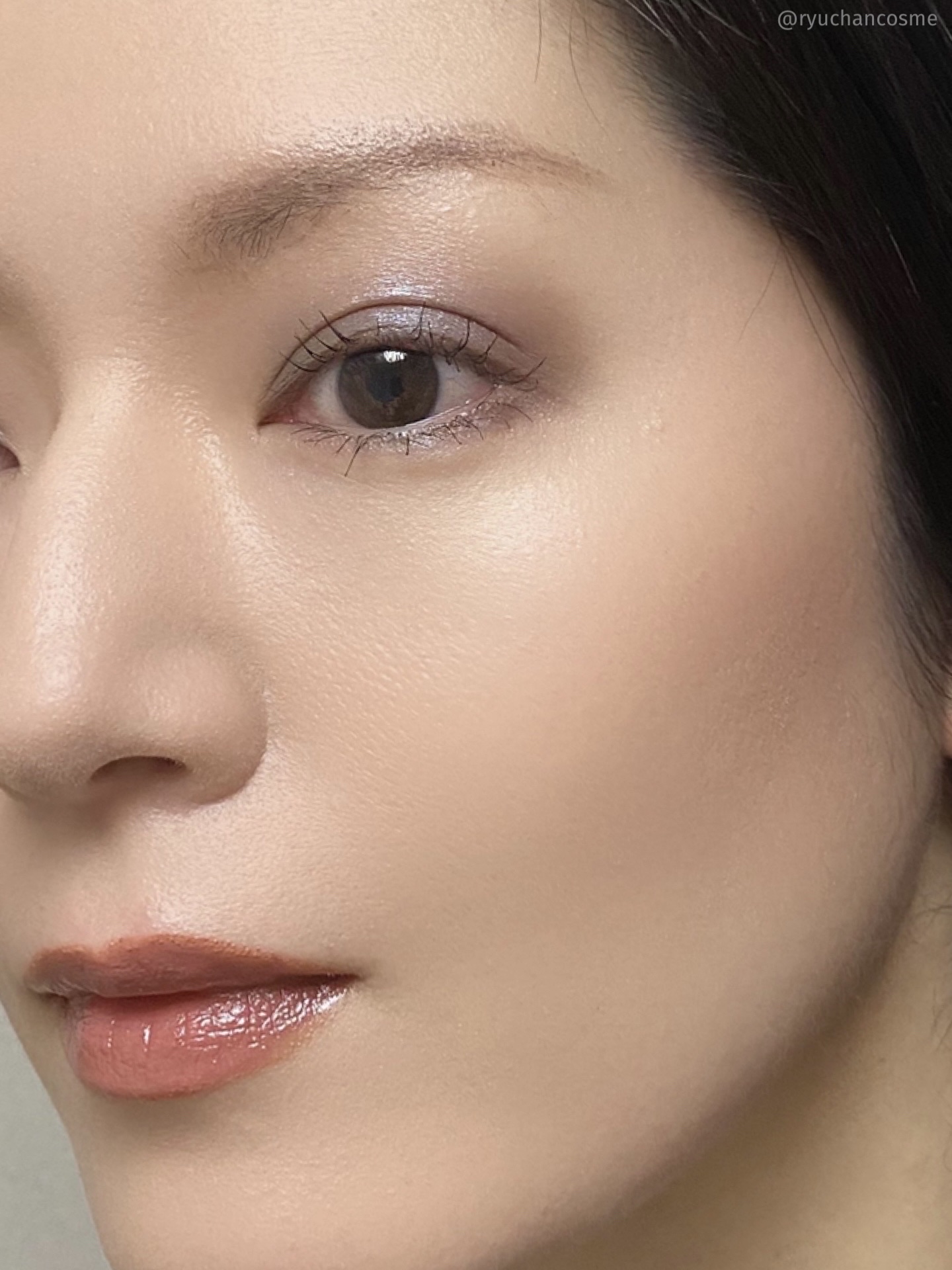 RMK インフィニシェイド シングル アイシャドウ 01 スムーススモーク(M) /RMK/単色アイシャドウを使ったクチコミ（3枚目）