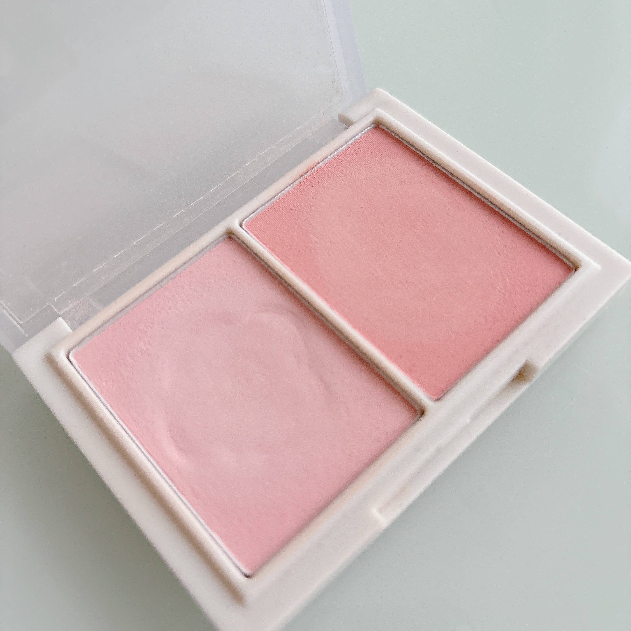 フロリッドレイヤーブラッシャー/HAKIT/パウダーチークを使ったクチコミ（2枚目）