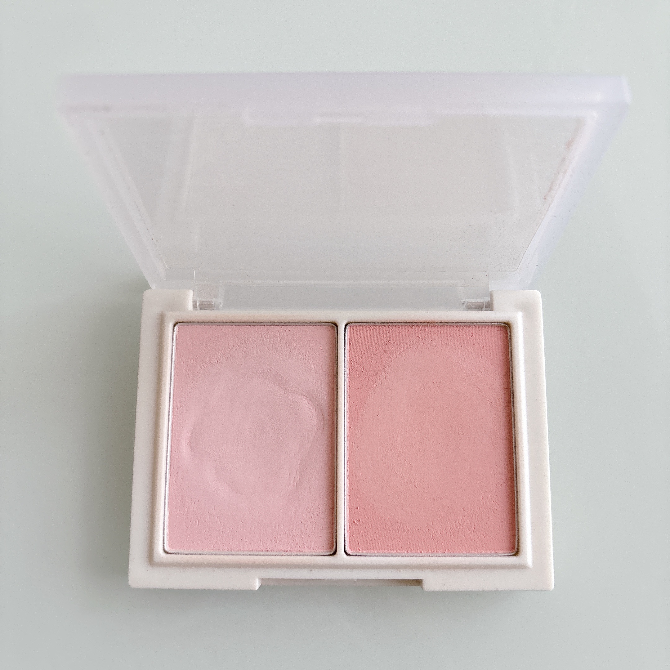 フロリッドレイヤーブラッシャー/HAKIT/パウダーチークを使ったクチコミ（1枚目）