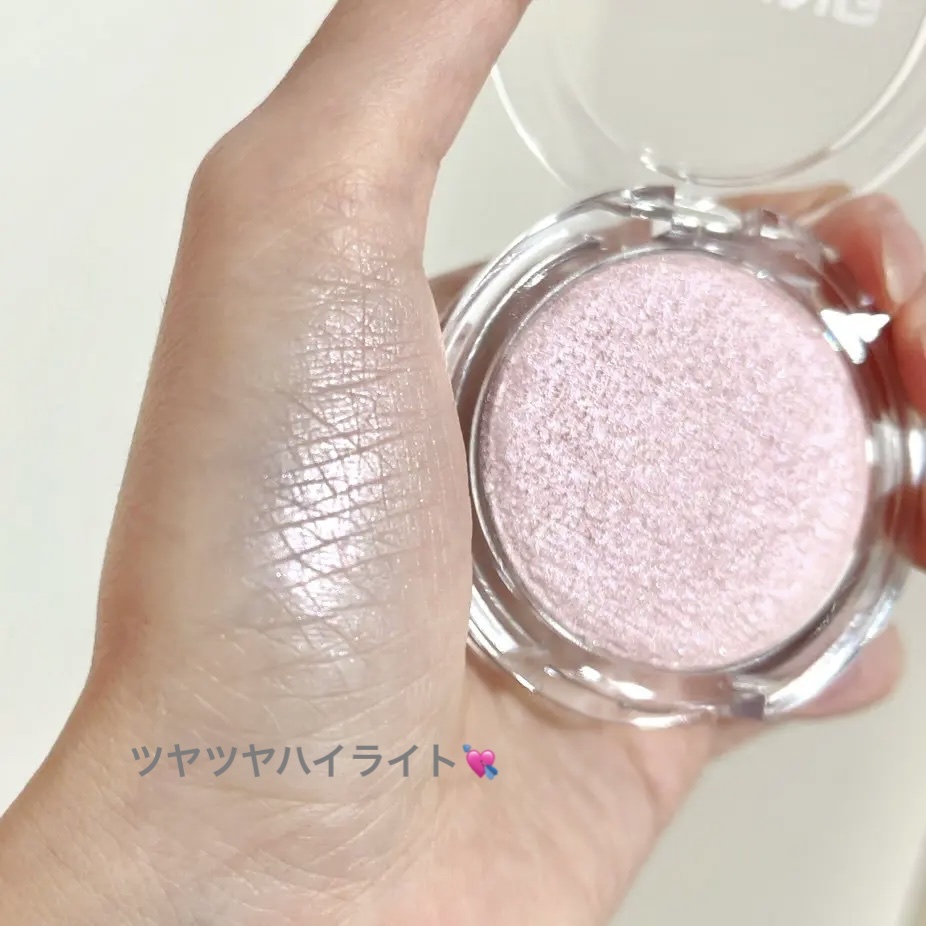 ネーミング フラッフィーベイクド ハイライター NW01/NAMING./パウダーハイライトを使ったクチコミ（1枚目）