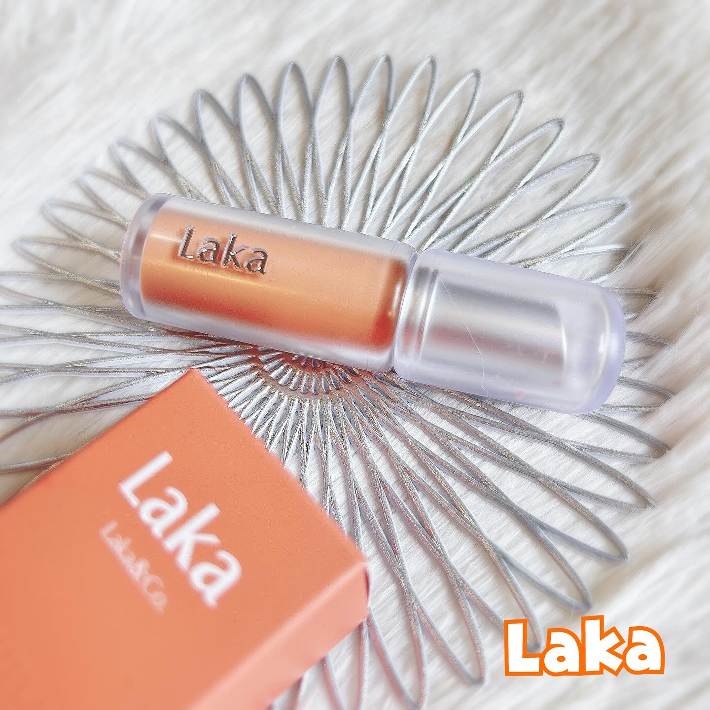 バルキーマットリップスティック 404 オフサーモン/Laka/口紅を使ったクチコミ（3枚目）