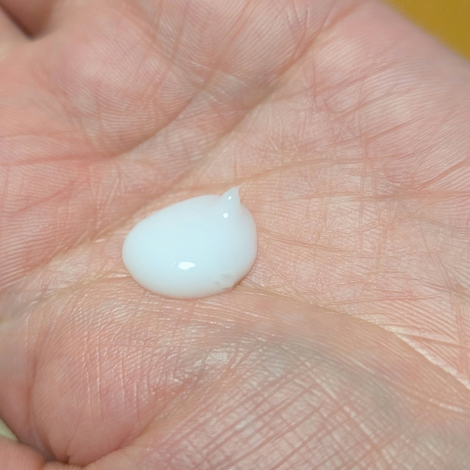 エッセンスインヘアミルク/オルビス/ヘアミルクを使ったクチコミ（2枚目）