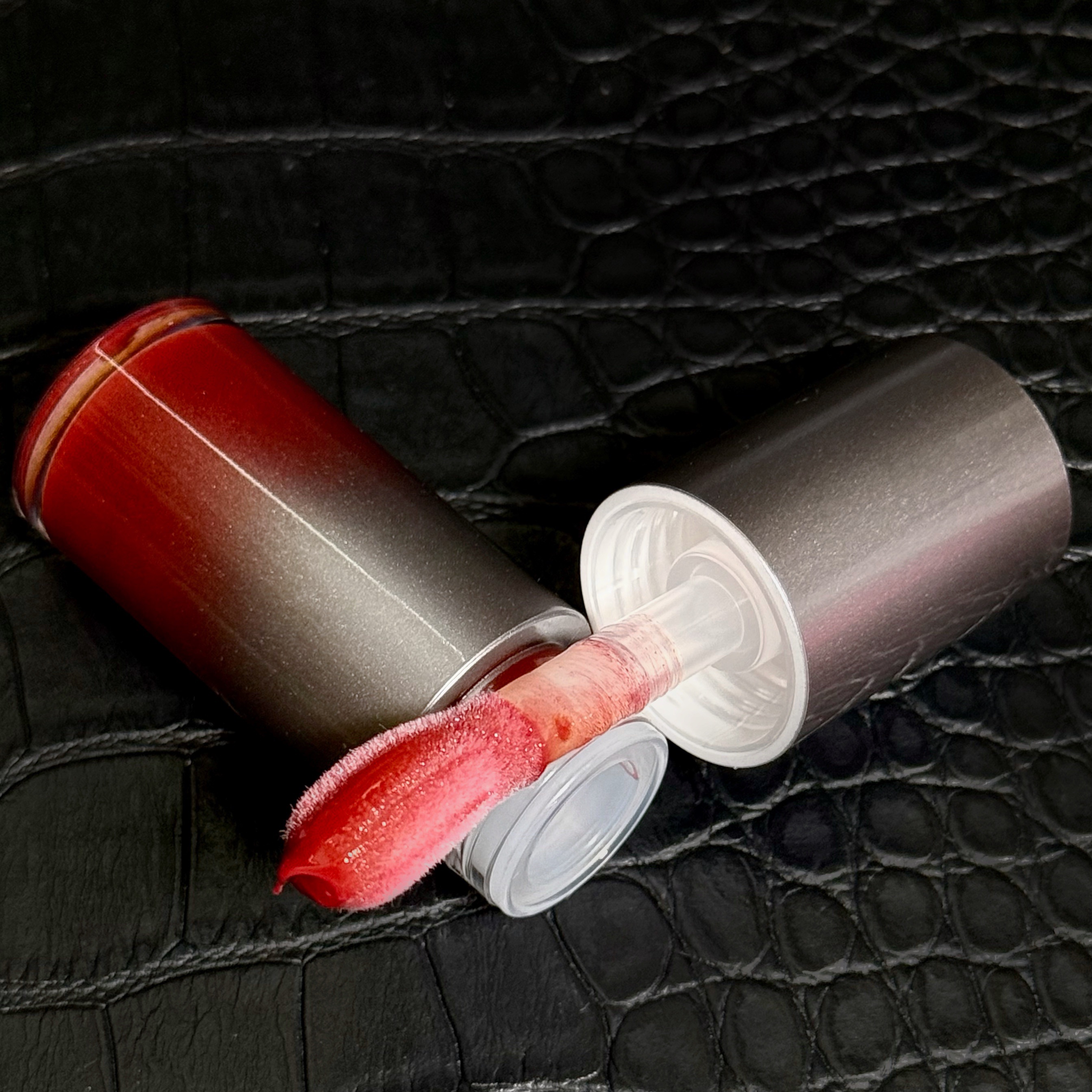 FAS ザ ブラック デイ リペア リップセラム/FAS/リップ美容液を使ったクチコミ（2枚目）