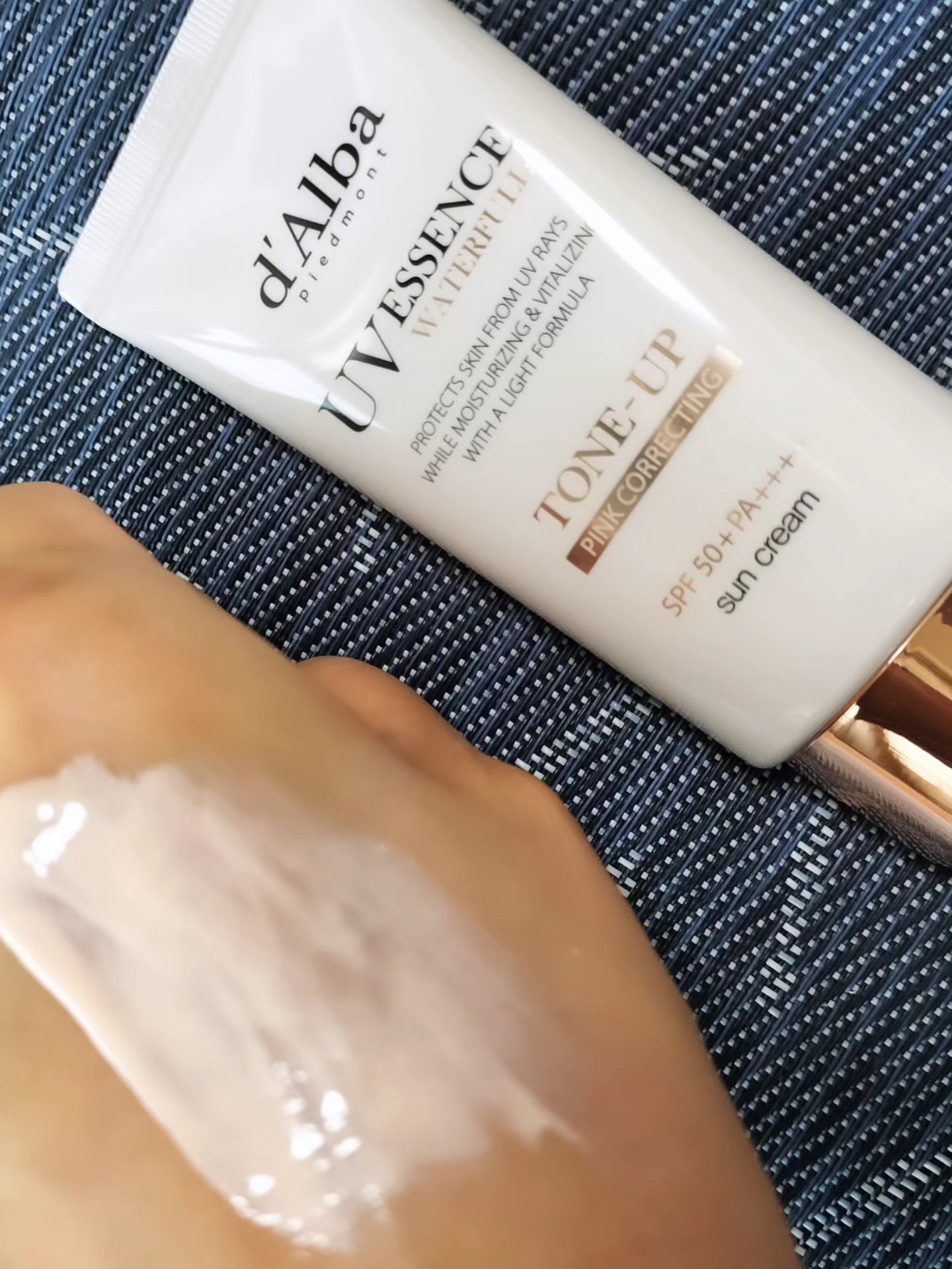 ウォータフルトーンアップサンクリーム/ダルバ/日焼け止めクリームを使ったクチコミ（2枚目）