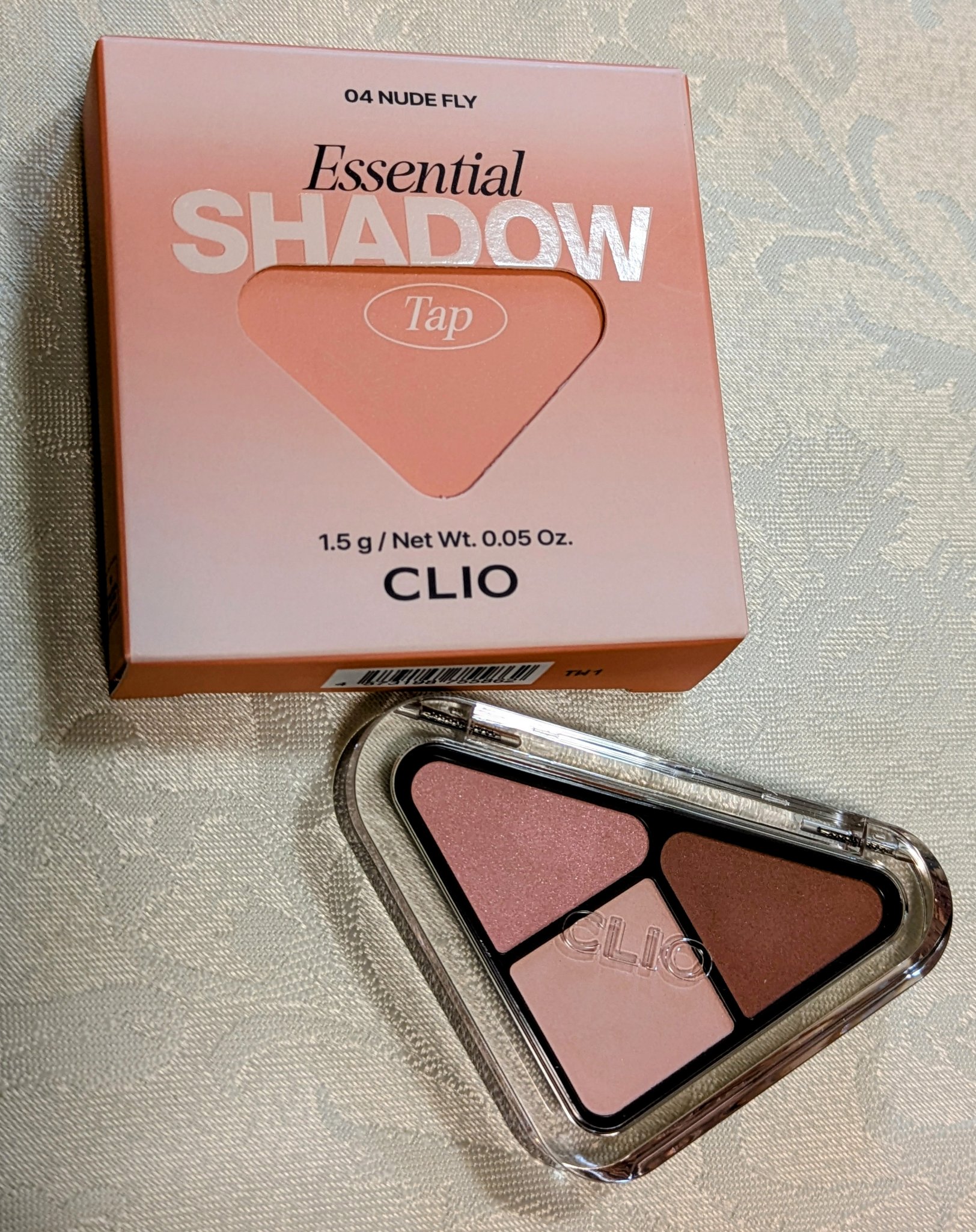 エッセンシャル シャドウ タップ/CLIO/アイシャドウパレットを使ったクチコミ（2枚目）