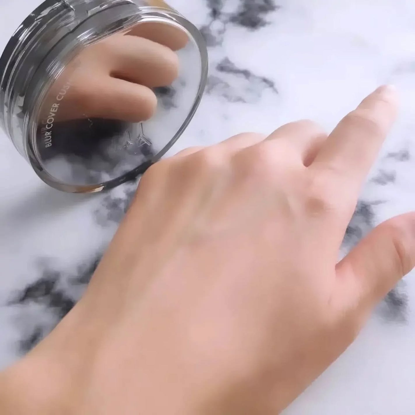 ブラーカバークッション/LUNA/クッションファンデーションを使ったクチコミ(6枚目)